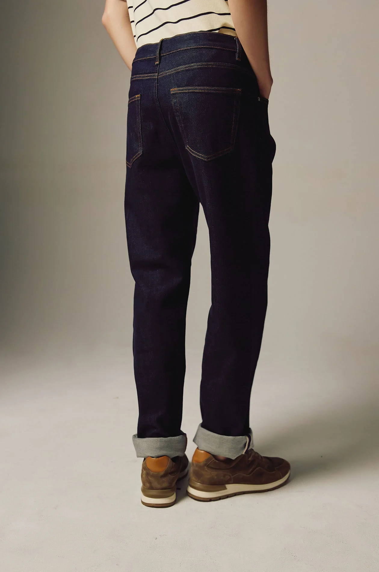 Raw-Effect Straight Leg Jeans with Carabiner - Image 4