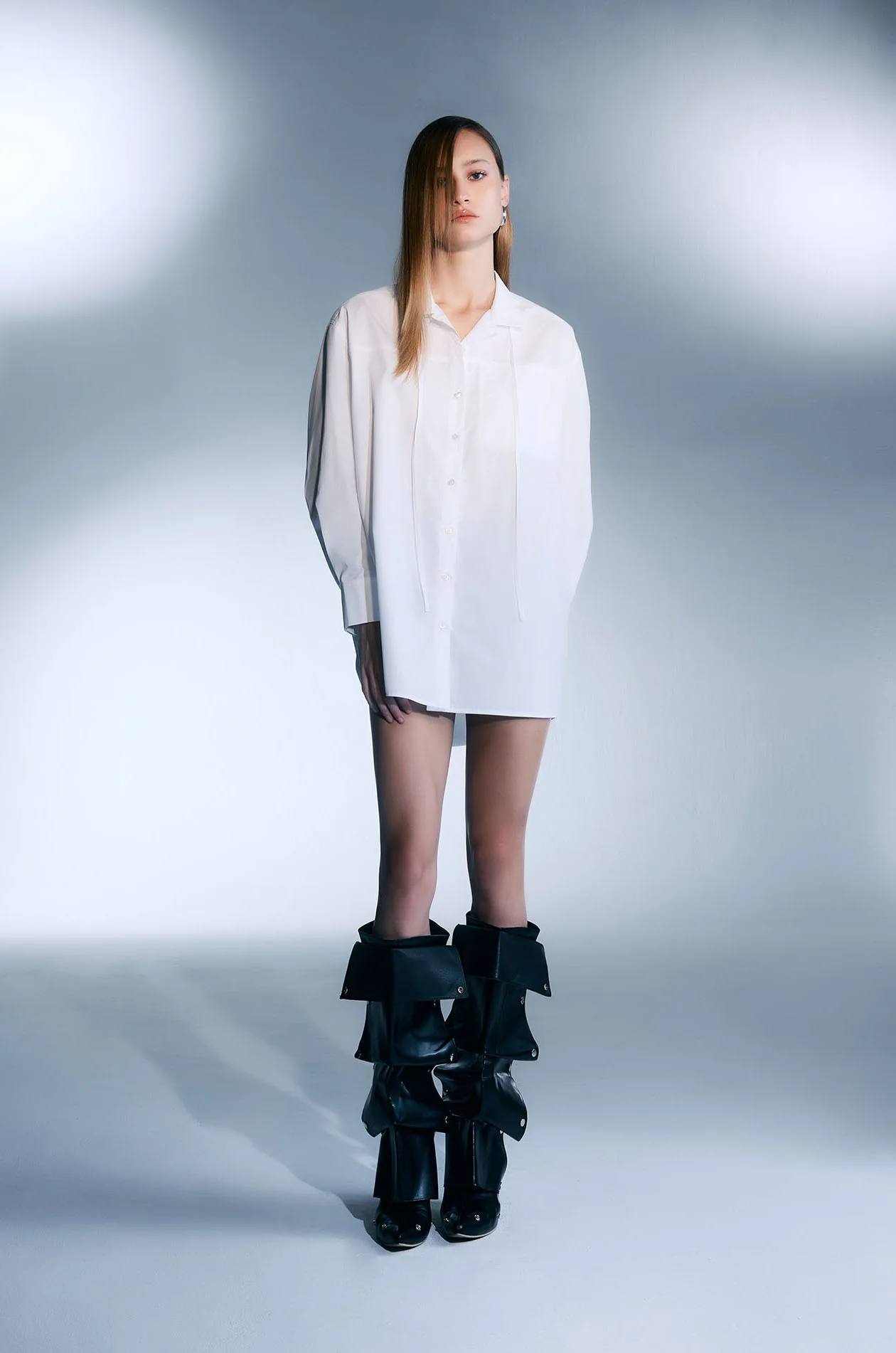 Spaghetti-Tie Collar Shirt with TunTun