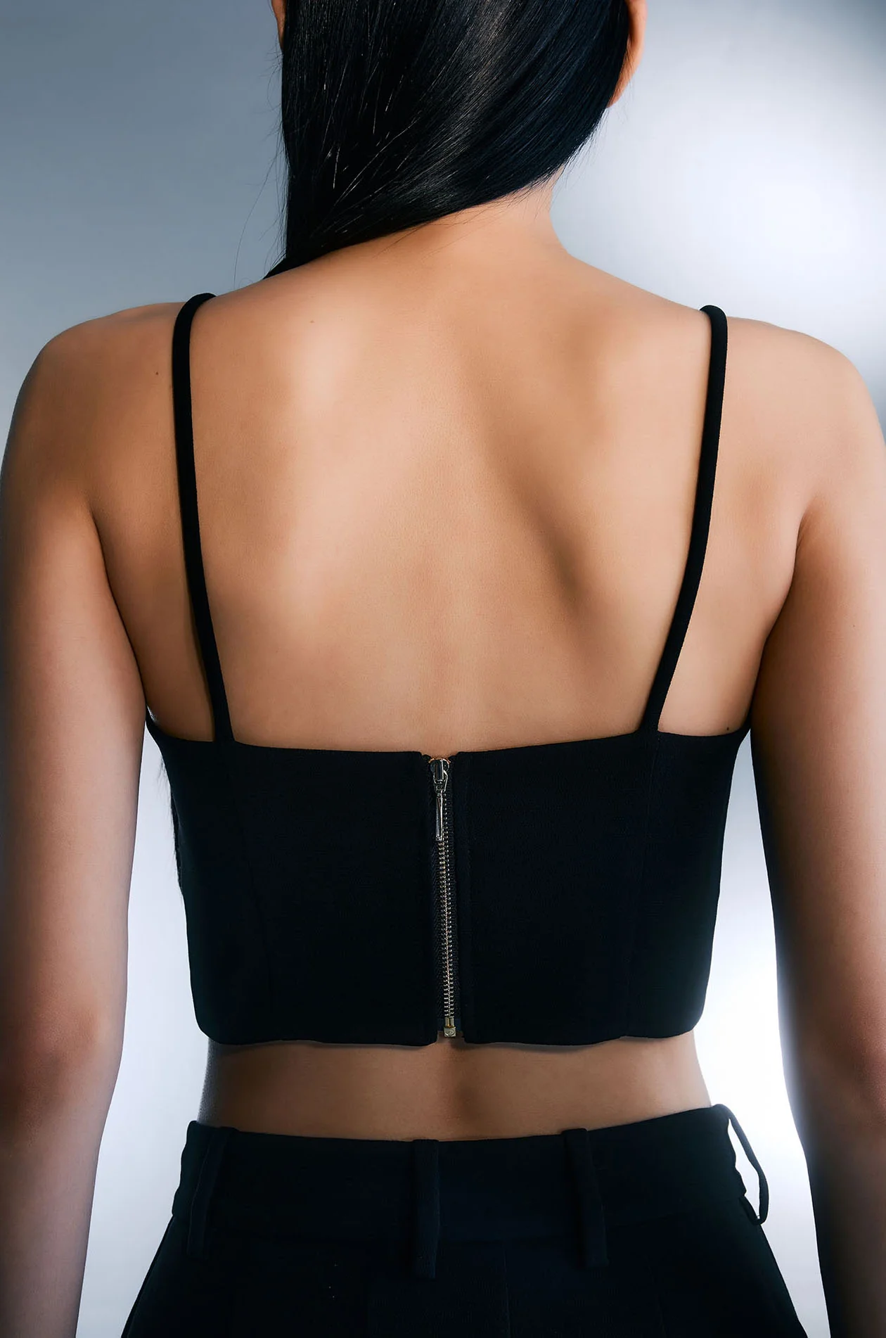 Toggle Clasp Crop Top with TunTun - Image 4