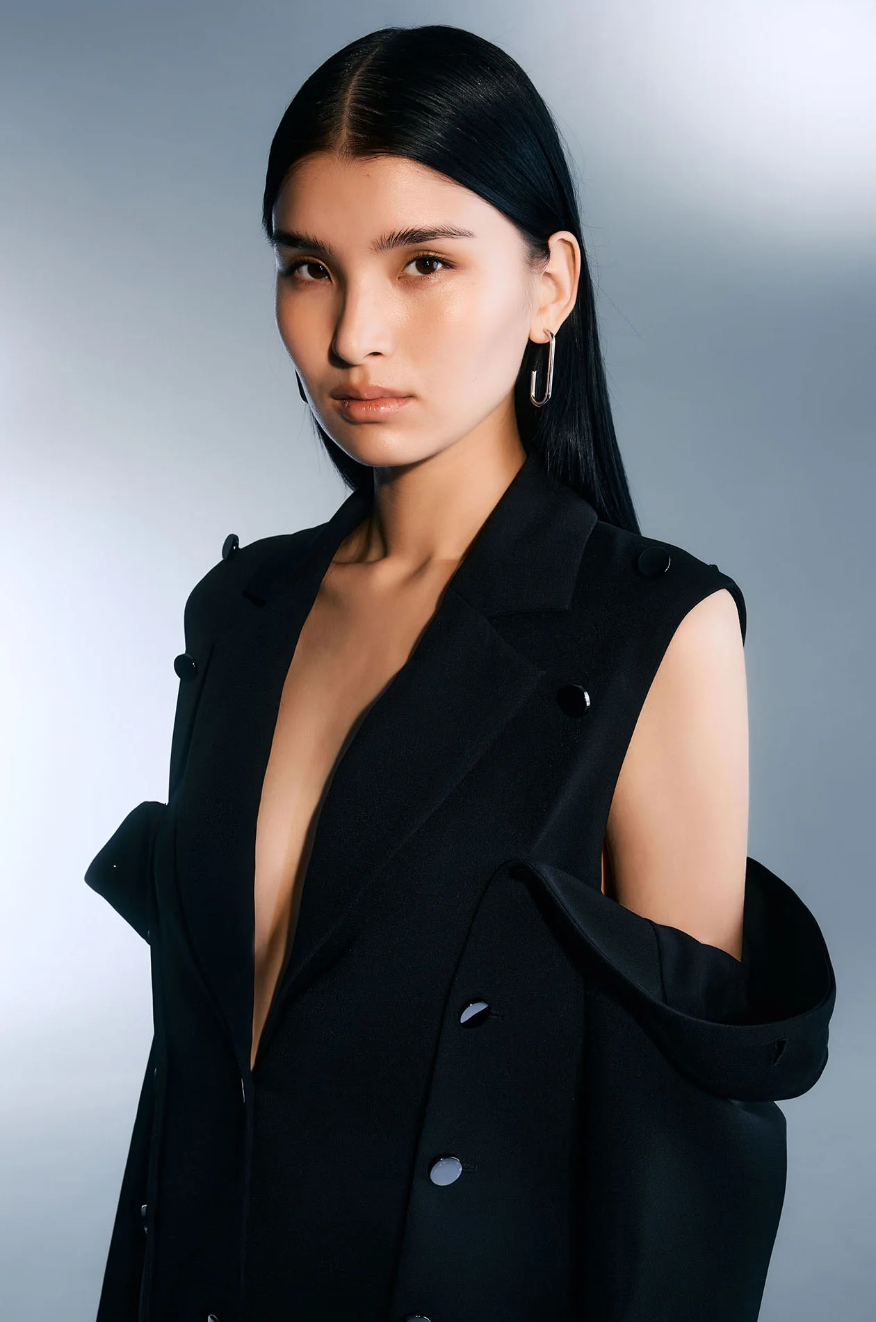 Architectural Shoulder Blazer with TunTun - Image 3