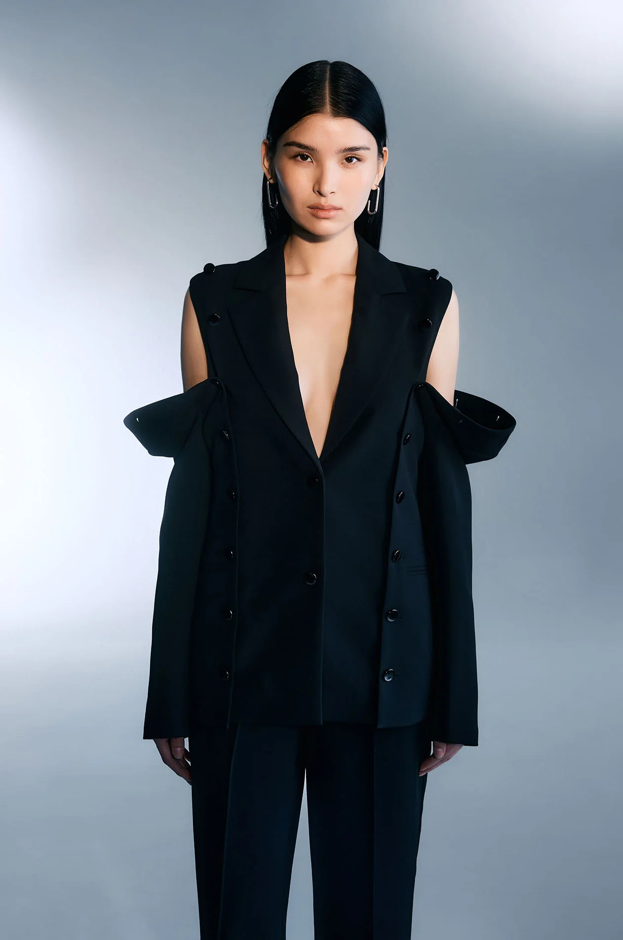 Architectural Shoulder Blazer with TunTun - Image 4