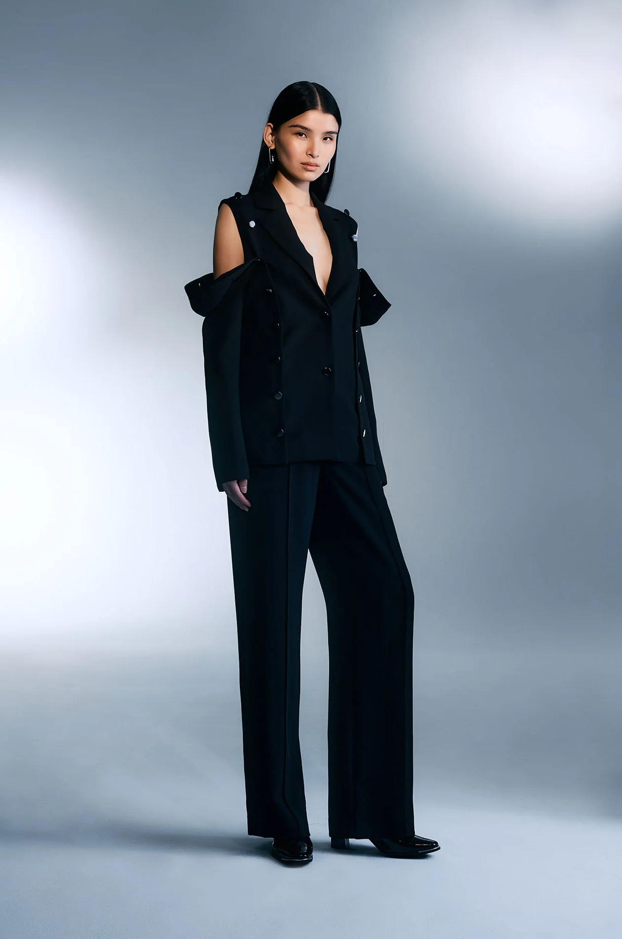 Architectural Shoulder Blazer with TunTun - Image 8