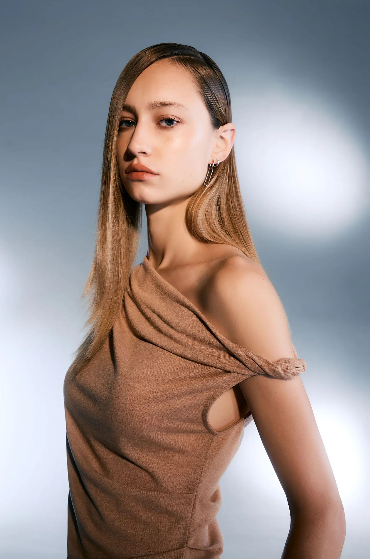 Asymmetric Top with TunTun - Image 3