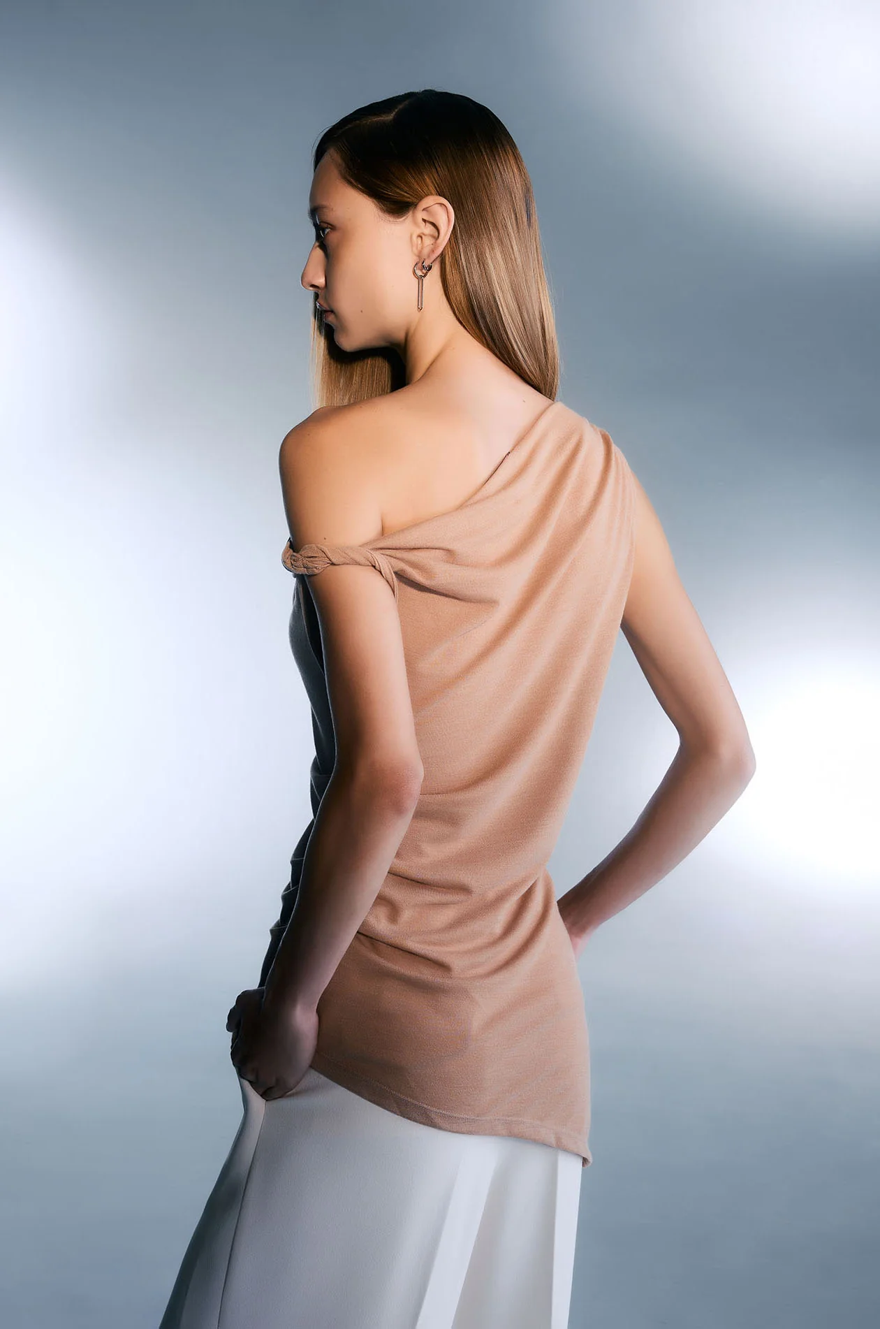 Asymmetric Top with TunTun - Image 4