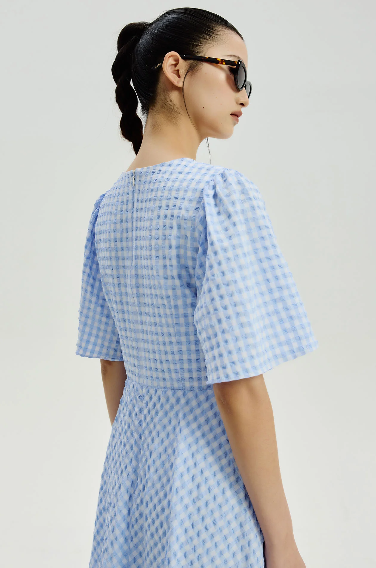 Crinkled Gingham Midi Dress - Image 5