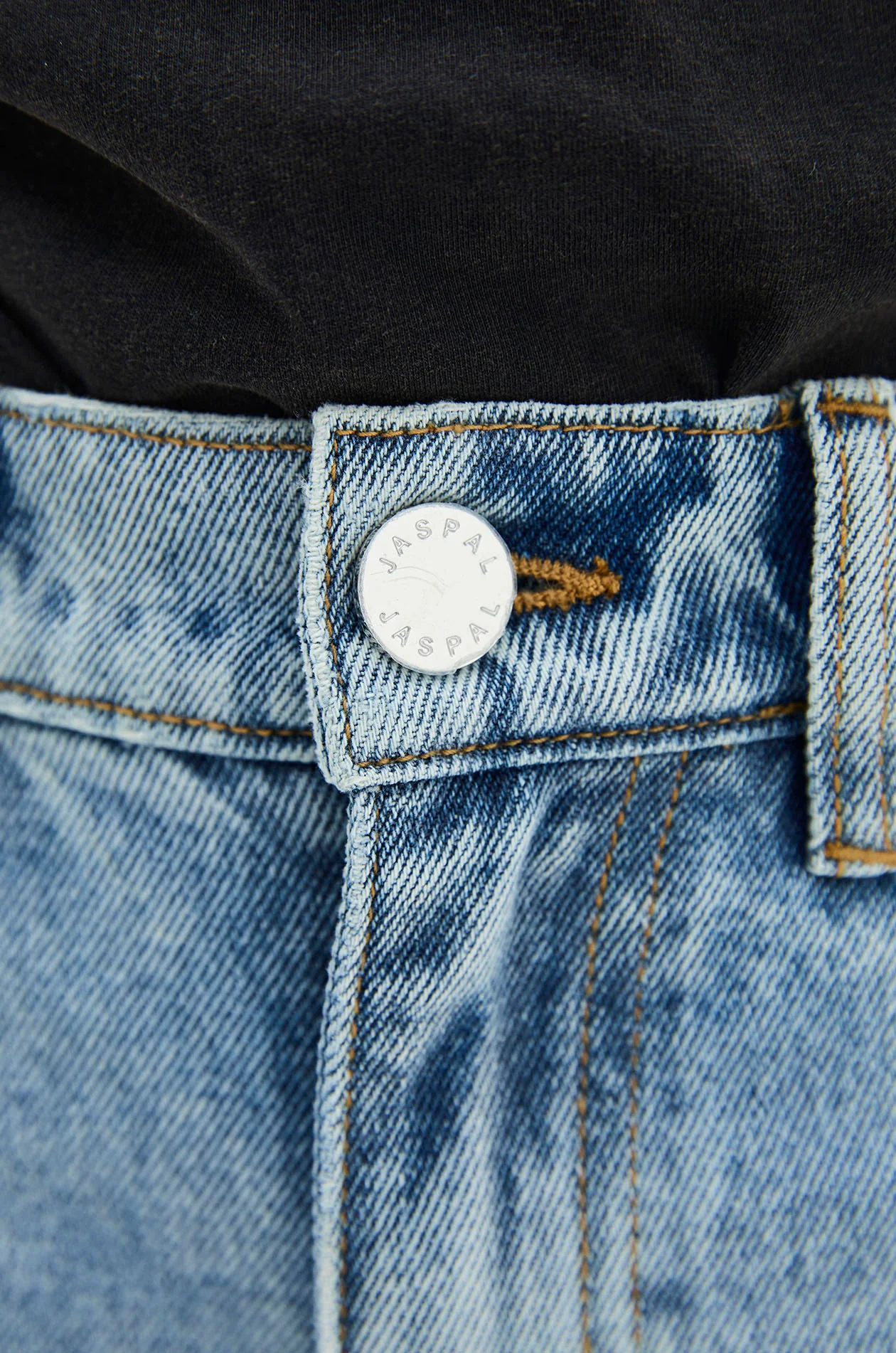 Wide Leg Jeans with Gongkan - Image 3