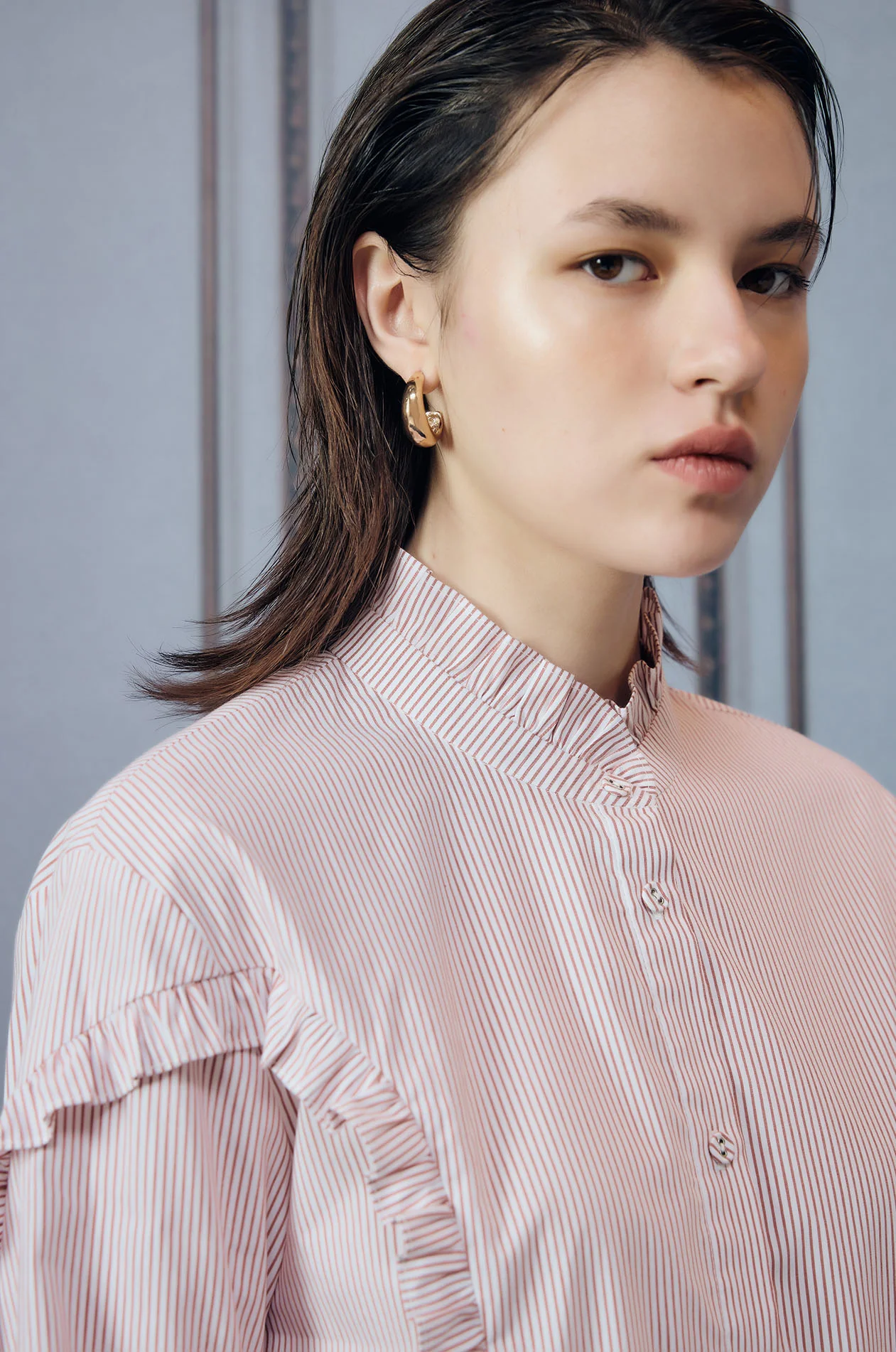 Collarless Striped Ruffle Shirt - Image 3