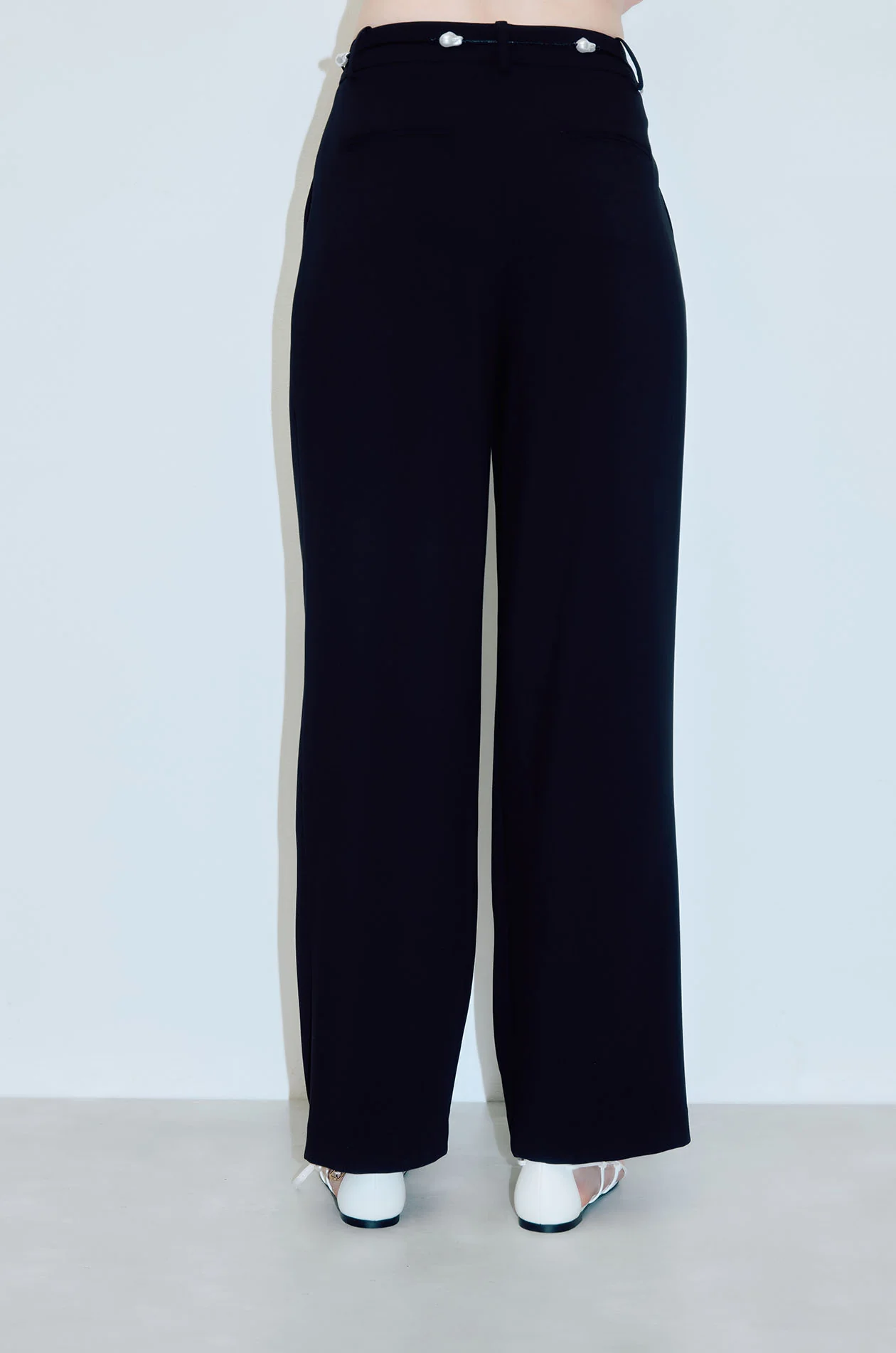 Loose-Straight Pants with Belt - Image 3