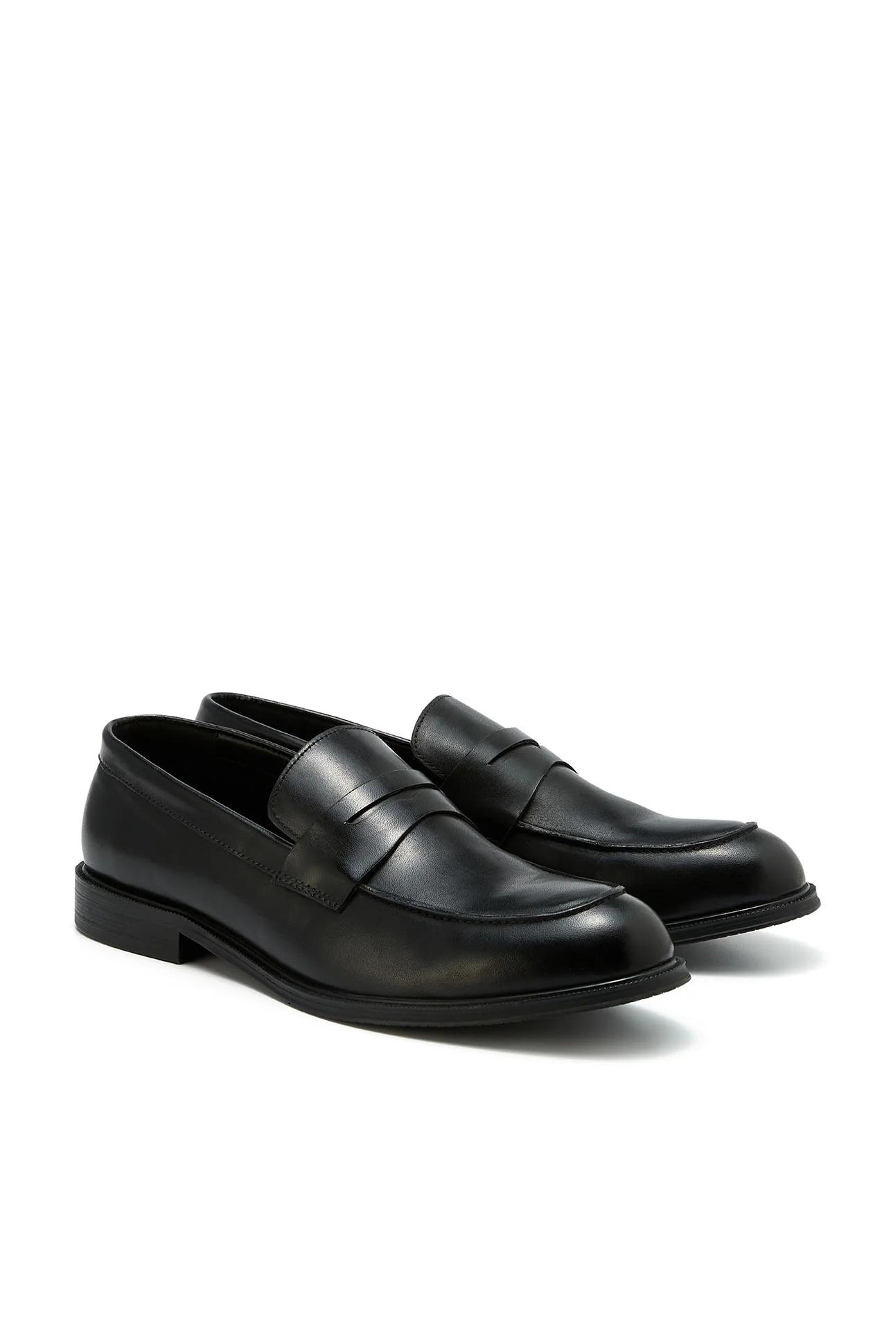 Classic Leather Loafer - Image 4