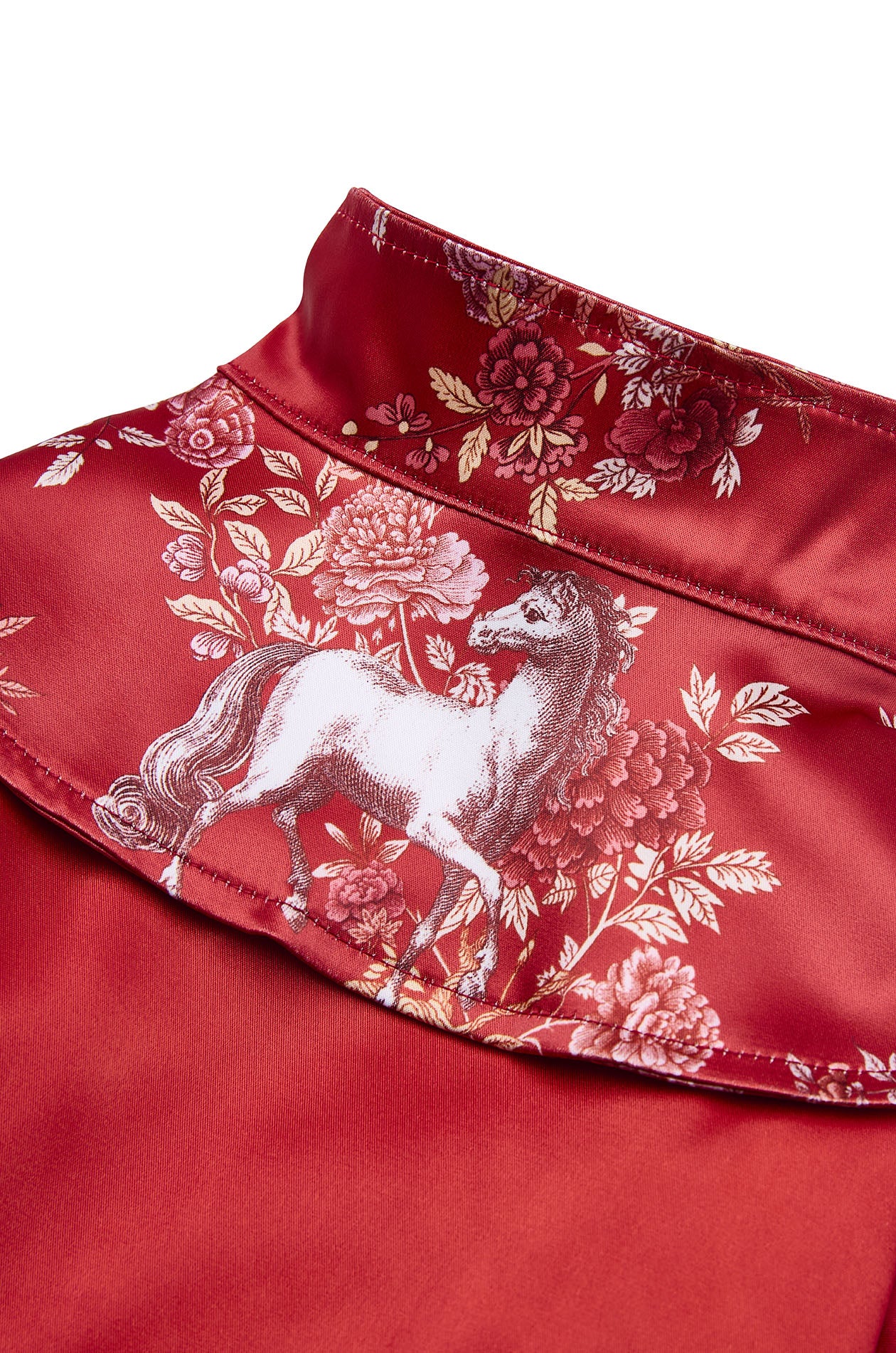 Red Motif Printed Satin Pet Cloth - Image 3