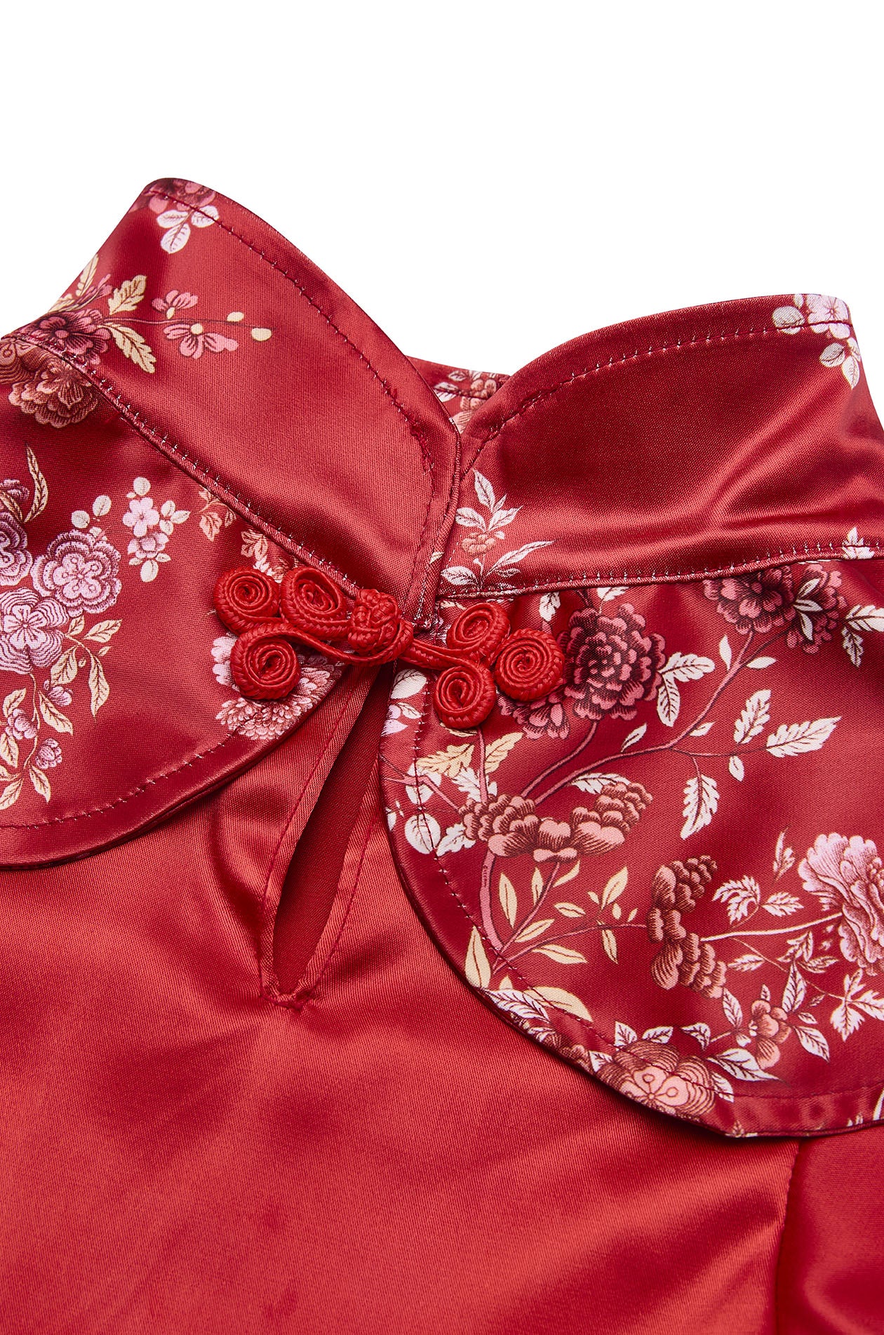 Red Motif Printed Satin Pet Cloth - Image 4