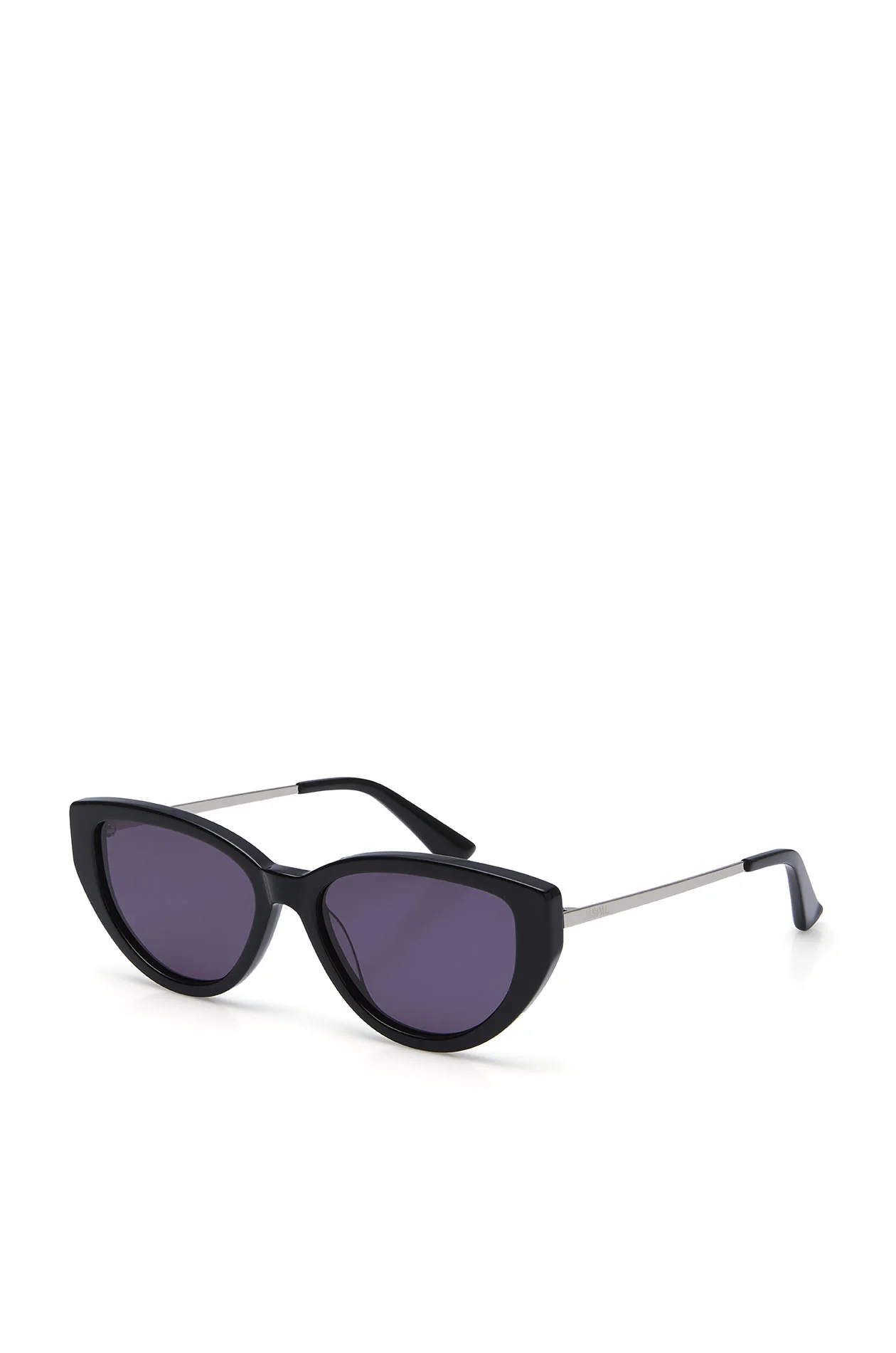 Classy Cat-Eye Sunglasses - Image 4