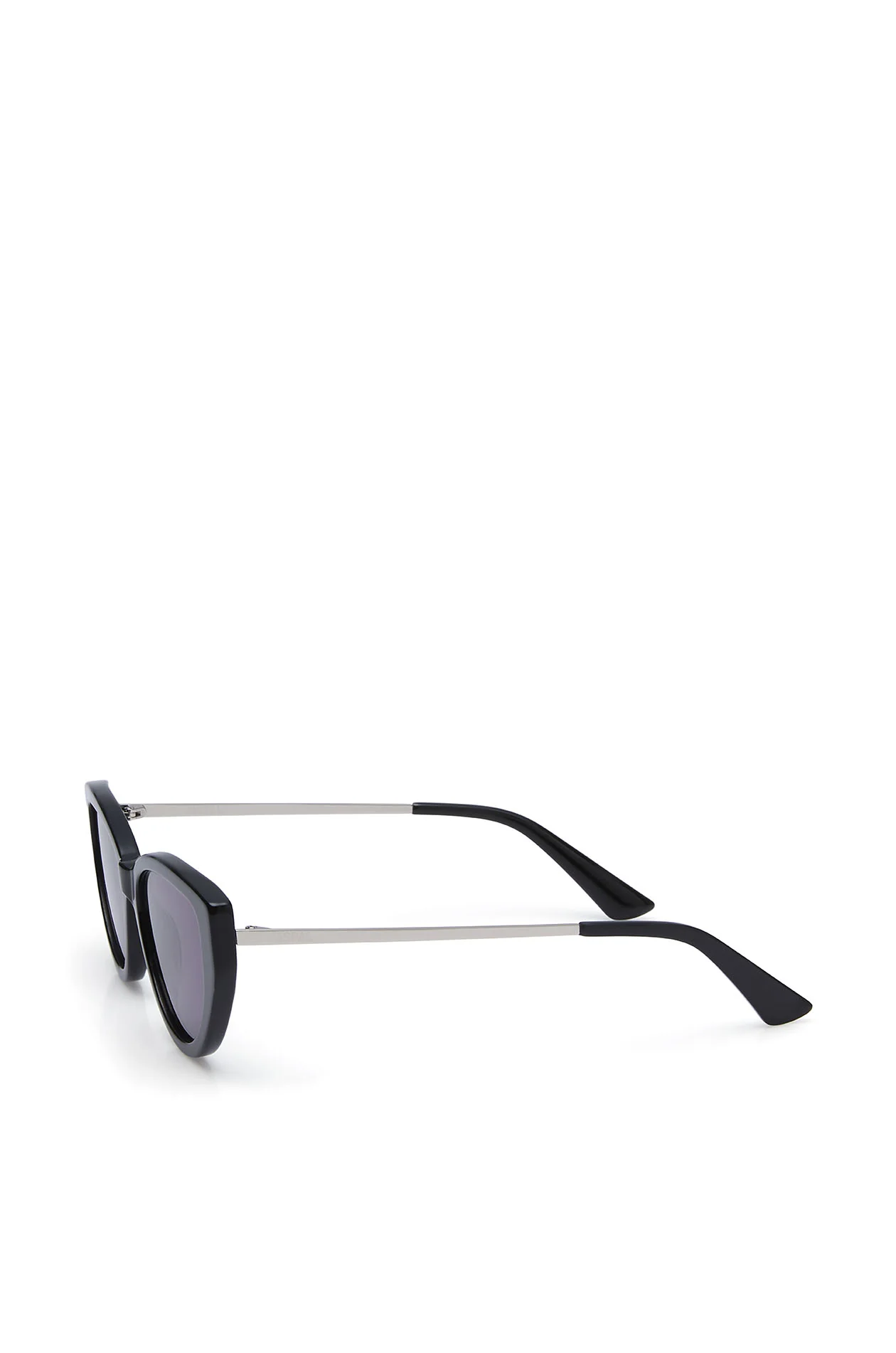 Classy Cat-Eye Sunglasses - Image 6