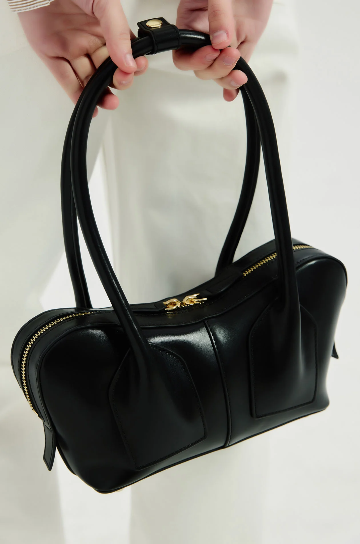 Echo Bag in Leather - Image 4