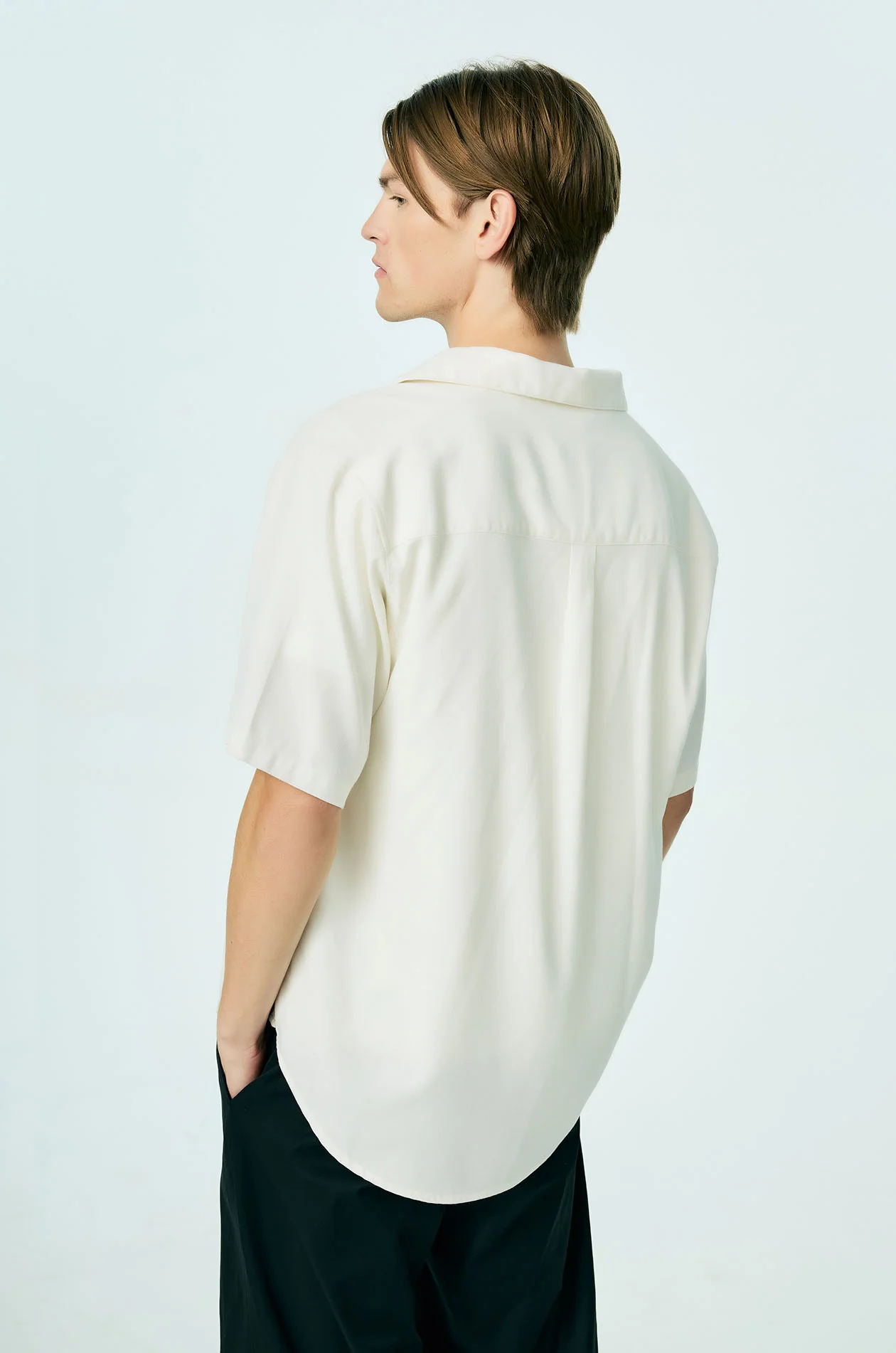 Open-Collar Linen-Blend Polo - Image 8