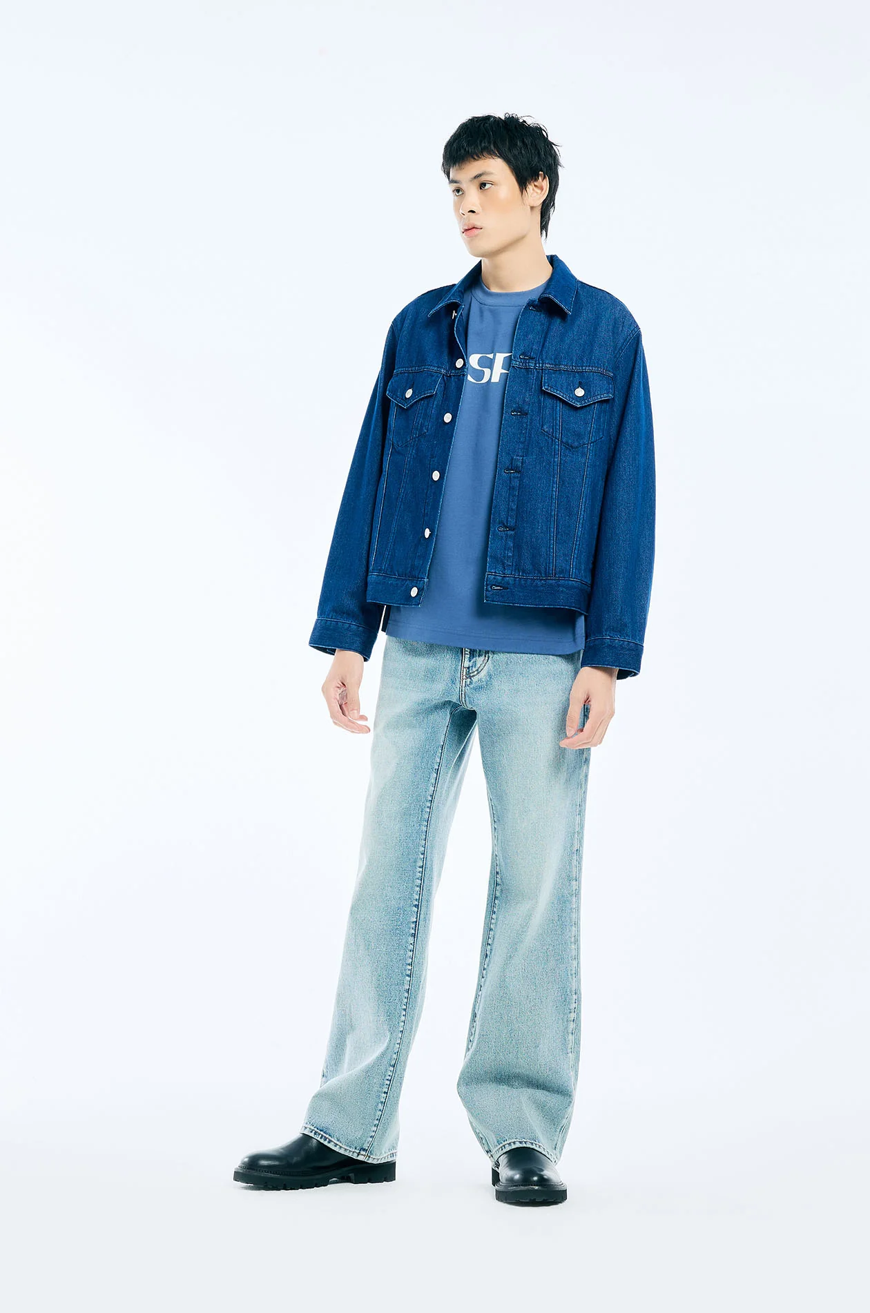 Contrast Logo Oversized T-Shirt - Image 10
