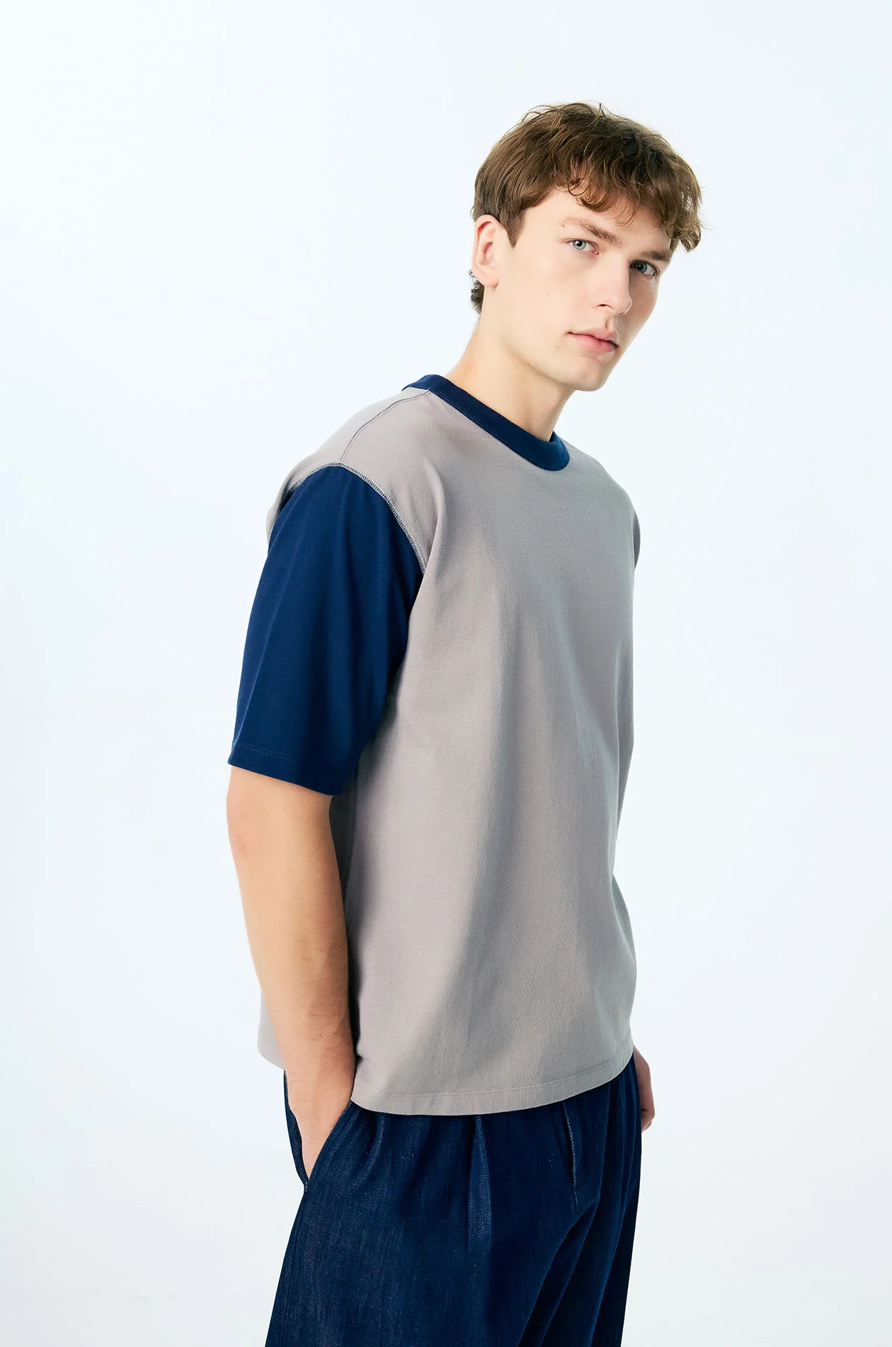 Color-Block Oversized T-Shirt - Image 6