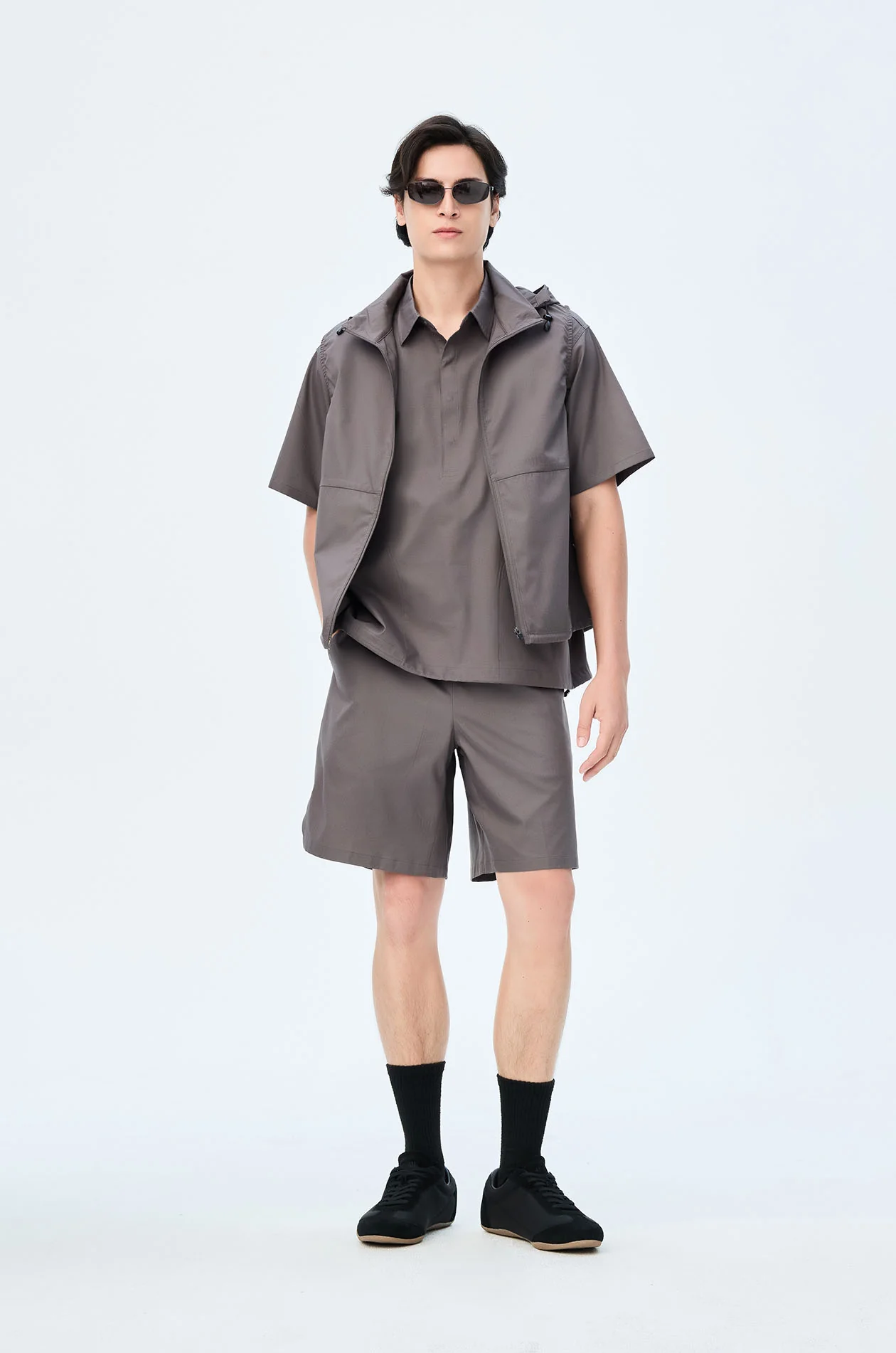 Hidden Hooded Sports Vest - Image 8
