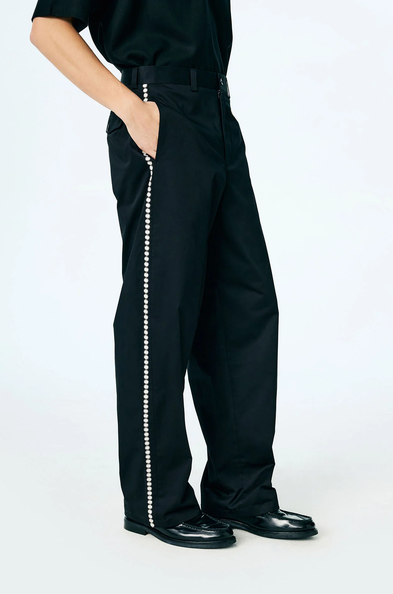 Embroidered Trim Wide-Leg Easy Pants - Image 2