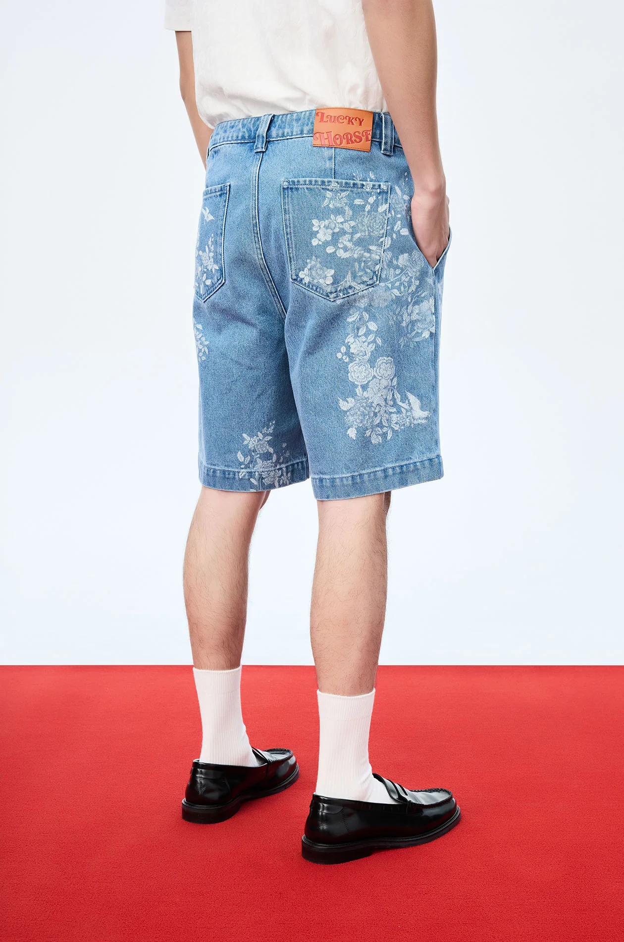 Motif Printed Denim Shorts - Image 4