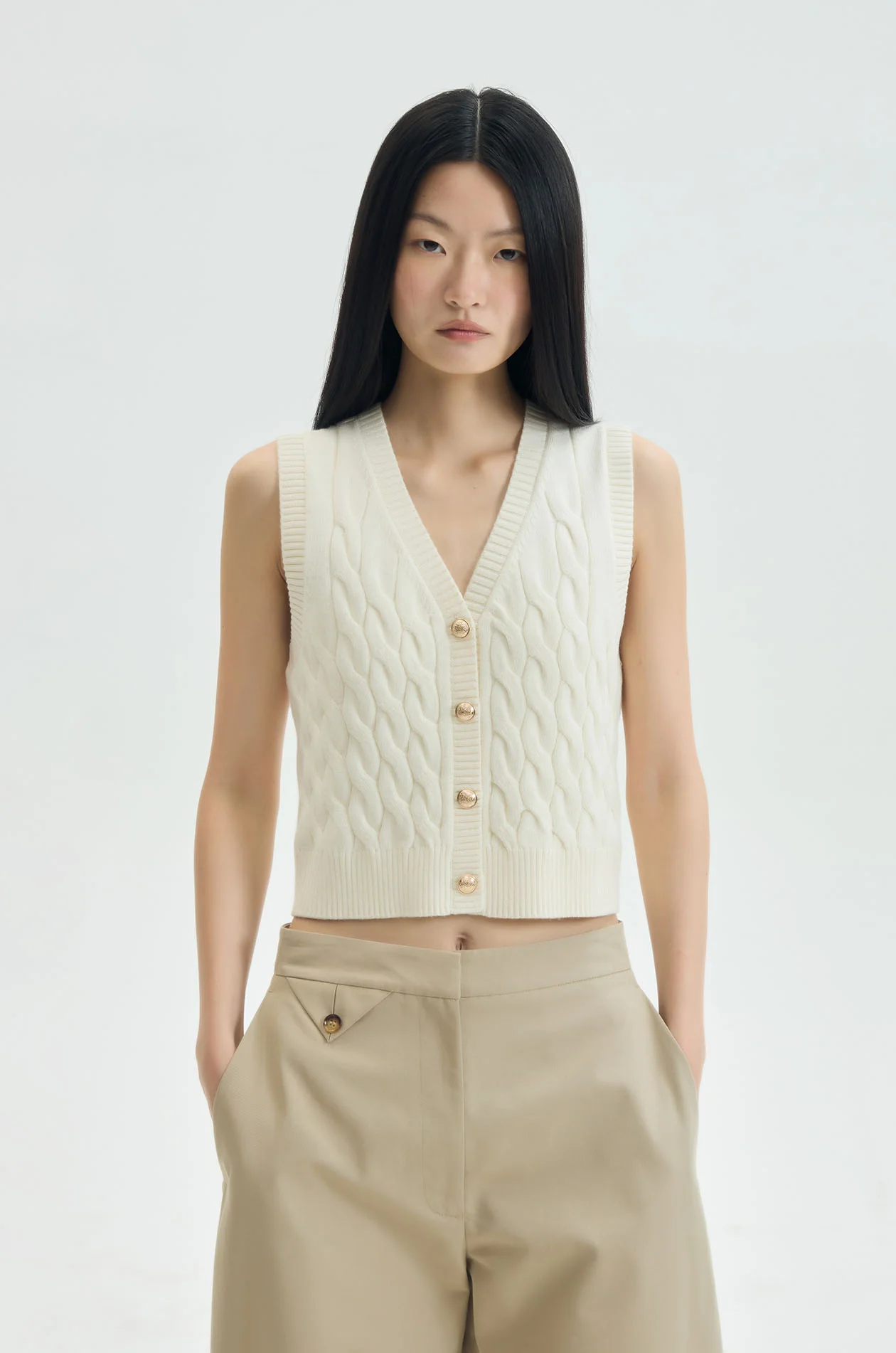 Cable‑Knit Cropped Sweater Vest - Image 2