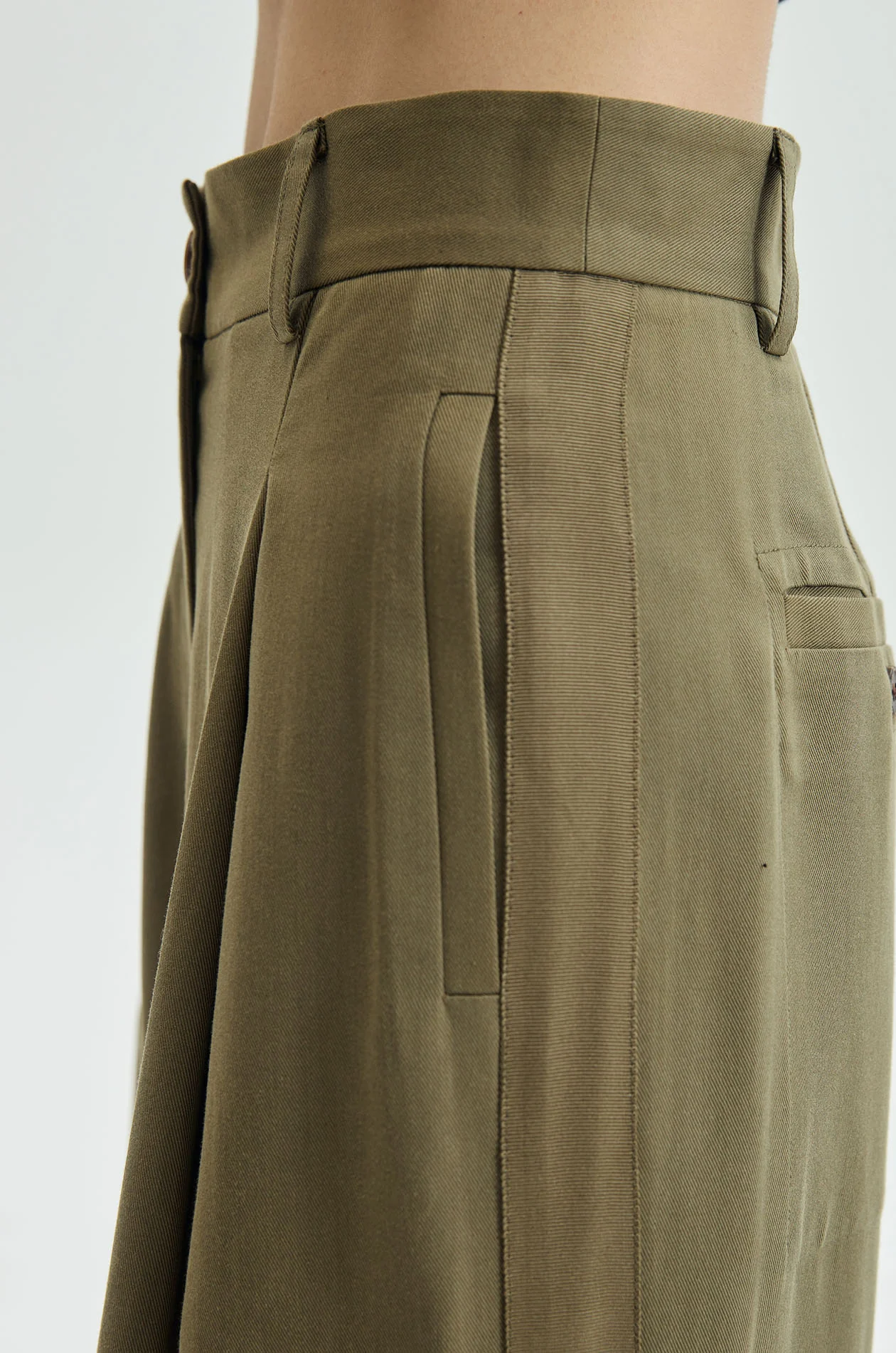 Wide‑Leg Twill Cargo Pants - Image 4