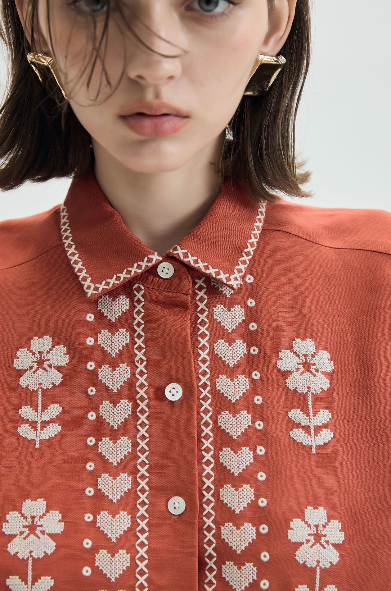 Embroidered Scallop Resort Shirt - Image 3