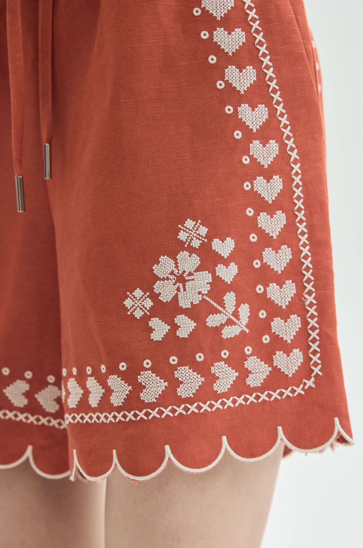 Embroidered Scallop Resort Shorts - Image 3