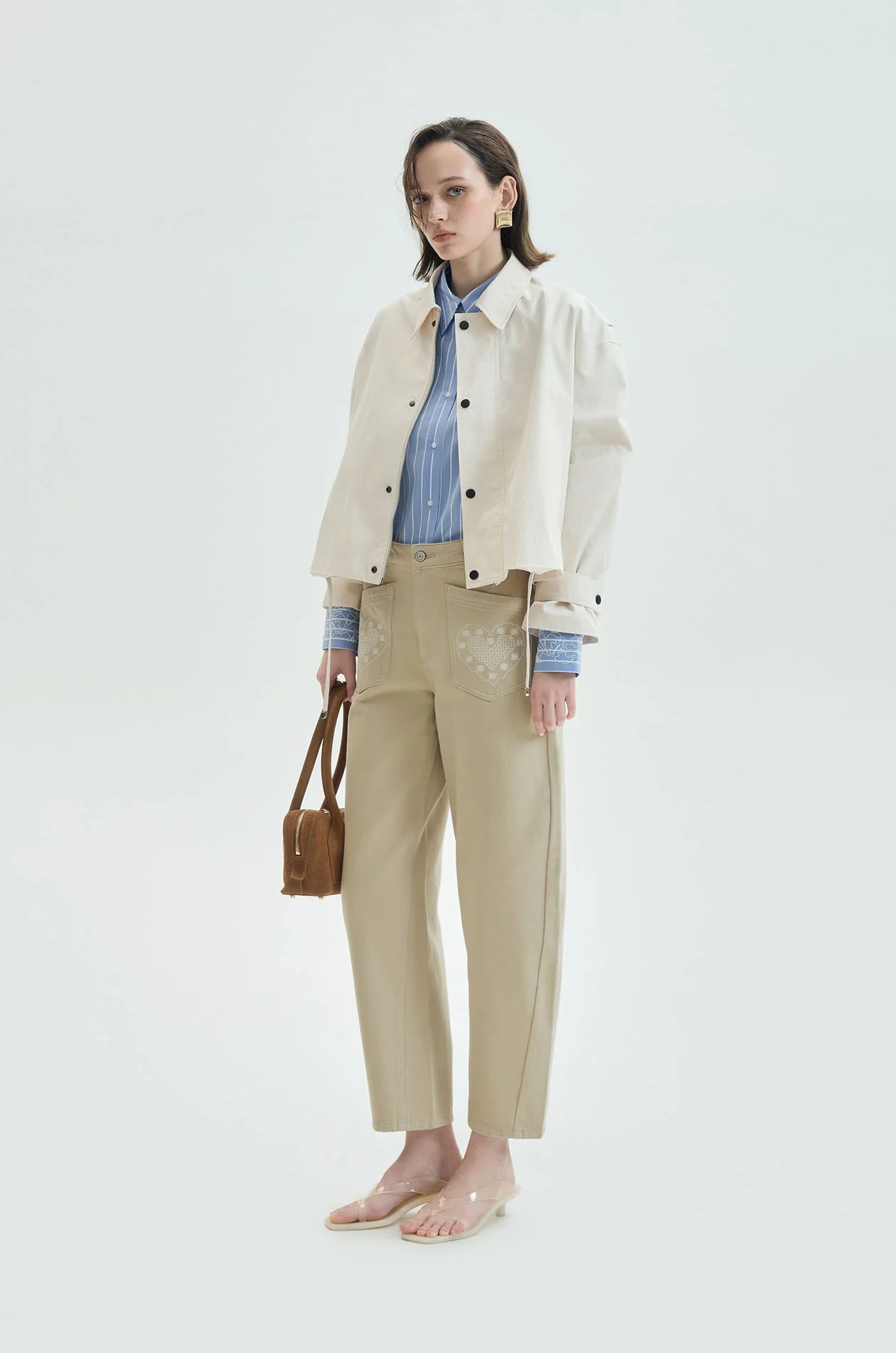 Embroidered Barrel Jeans