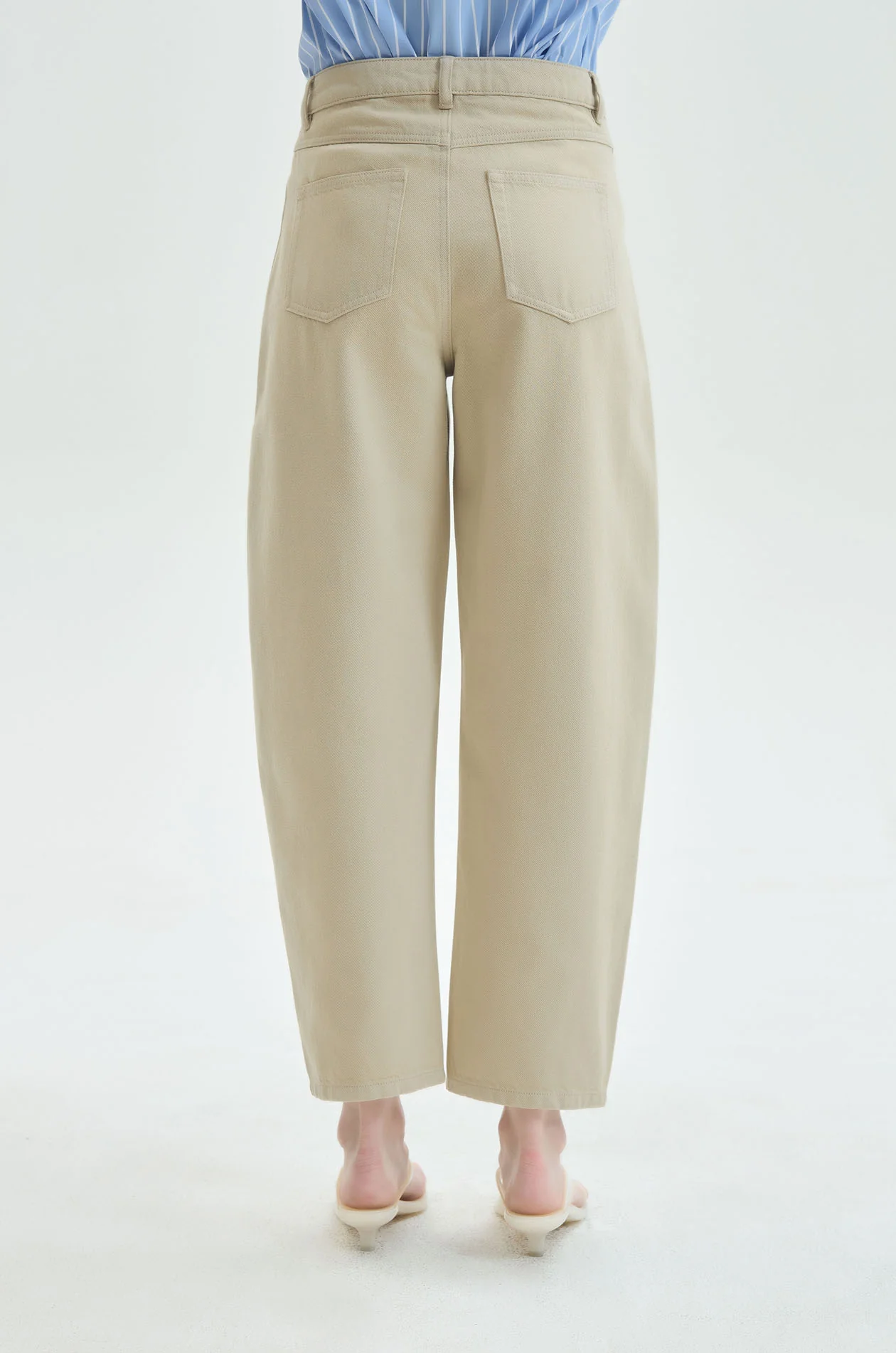 Embroidered Barrel Jeans - Image 4