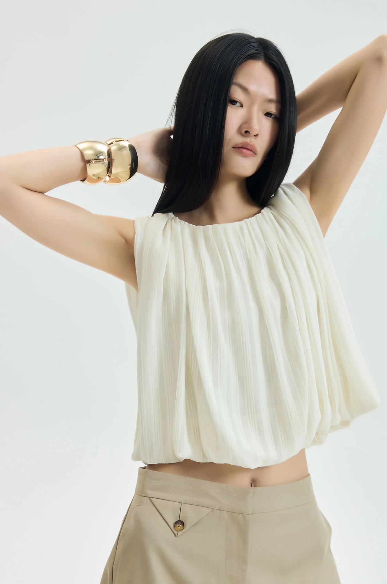 Voluminous Cropped Balloon Blouse - Image 2