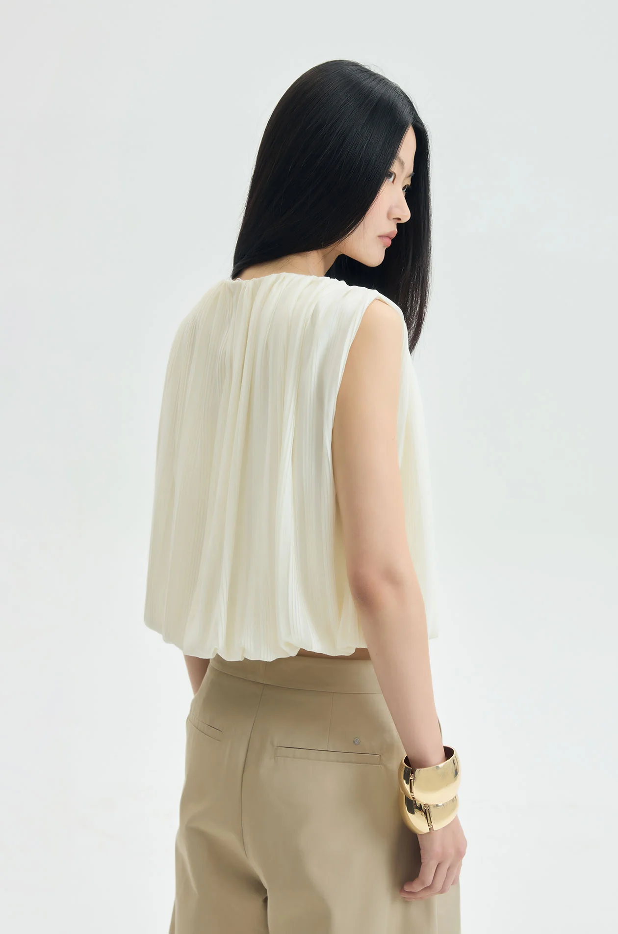 Voluminous Cropped Balloon Blouse - Image 4