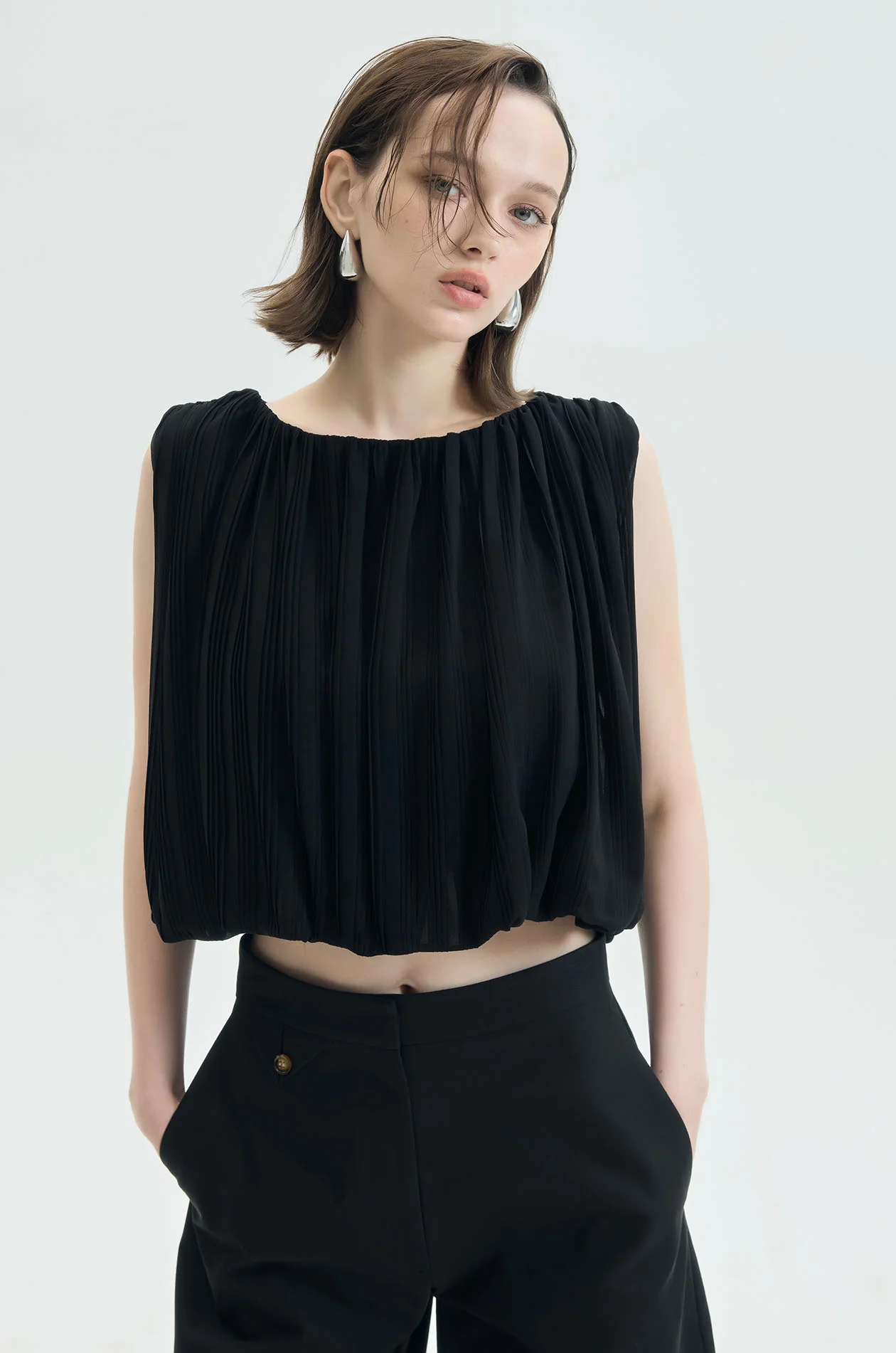 Voluminous Cropped Balloon Blouse - Image 6