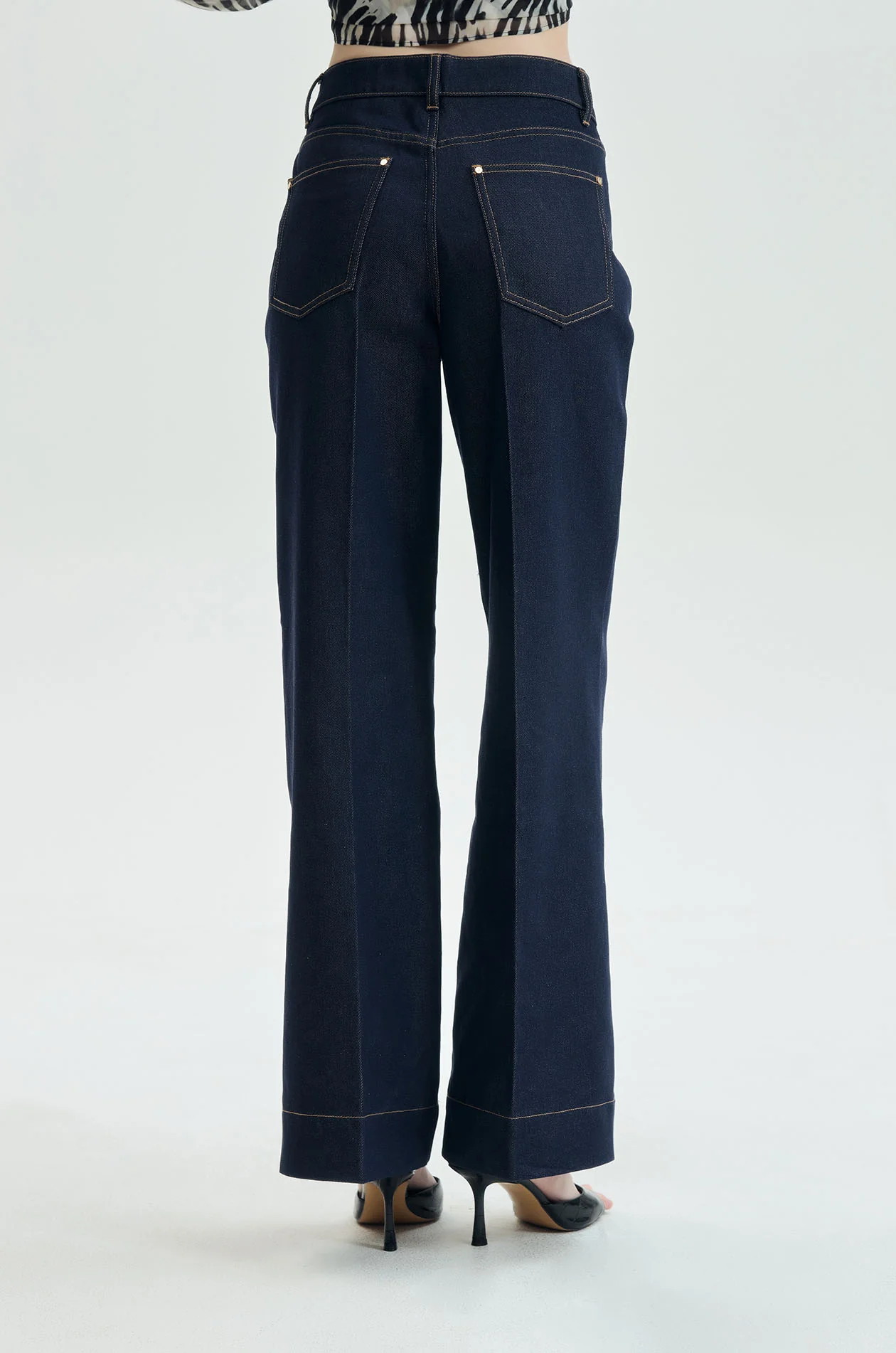 Straight‑Neck Longline Vest - Image 5
