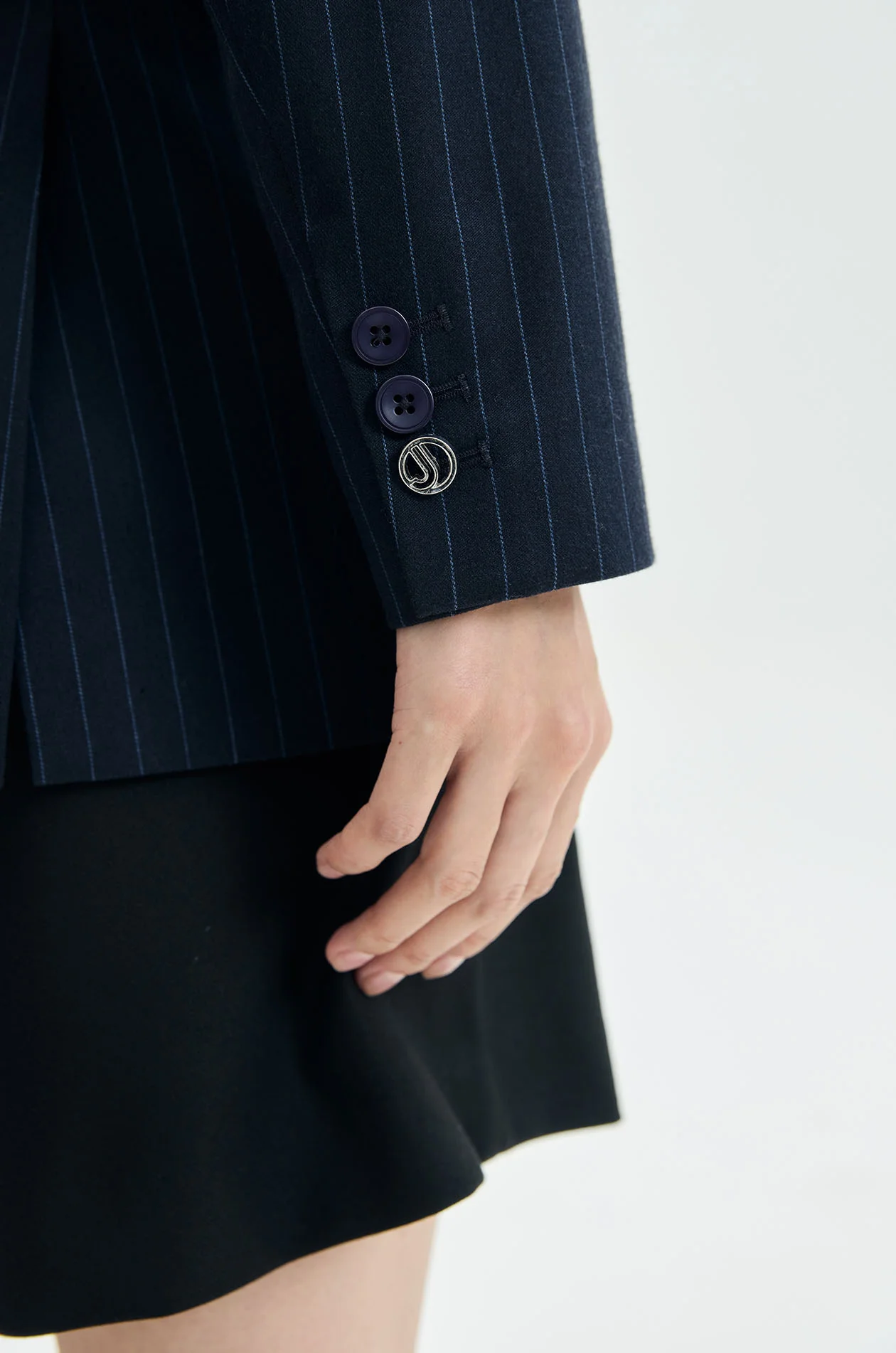 Barrel‑Leg Suiting Pants - Image 3