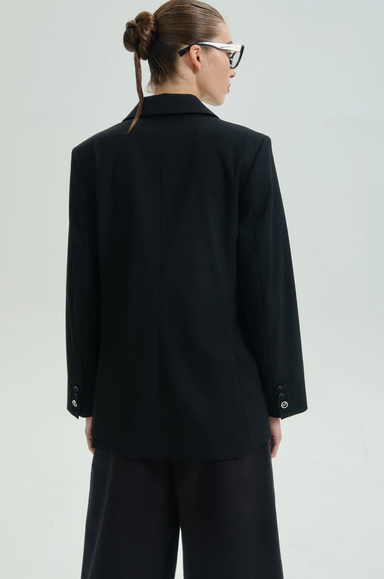 Crinkled Double-Breasted Lightweight Blazer - Image 12