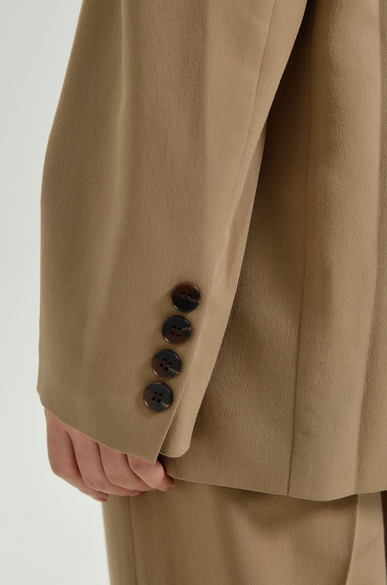 Crinkled Double-Breasted Lightweight Blazer - Image 18