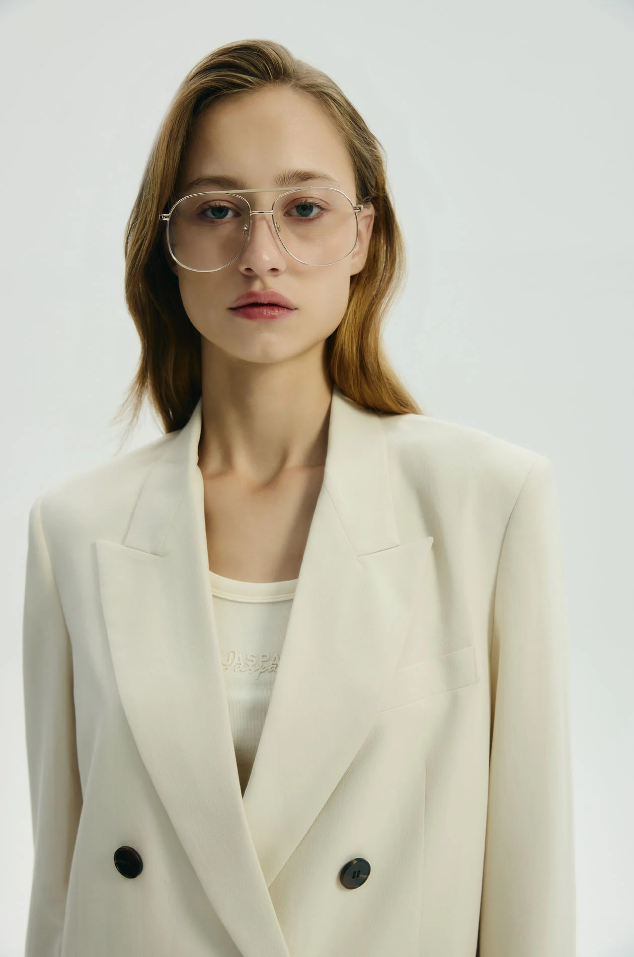 Crinkled Double-Breasted Lightweight Blazer - Image 3