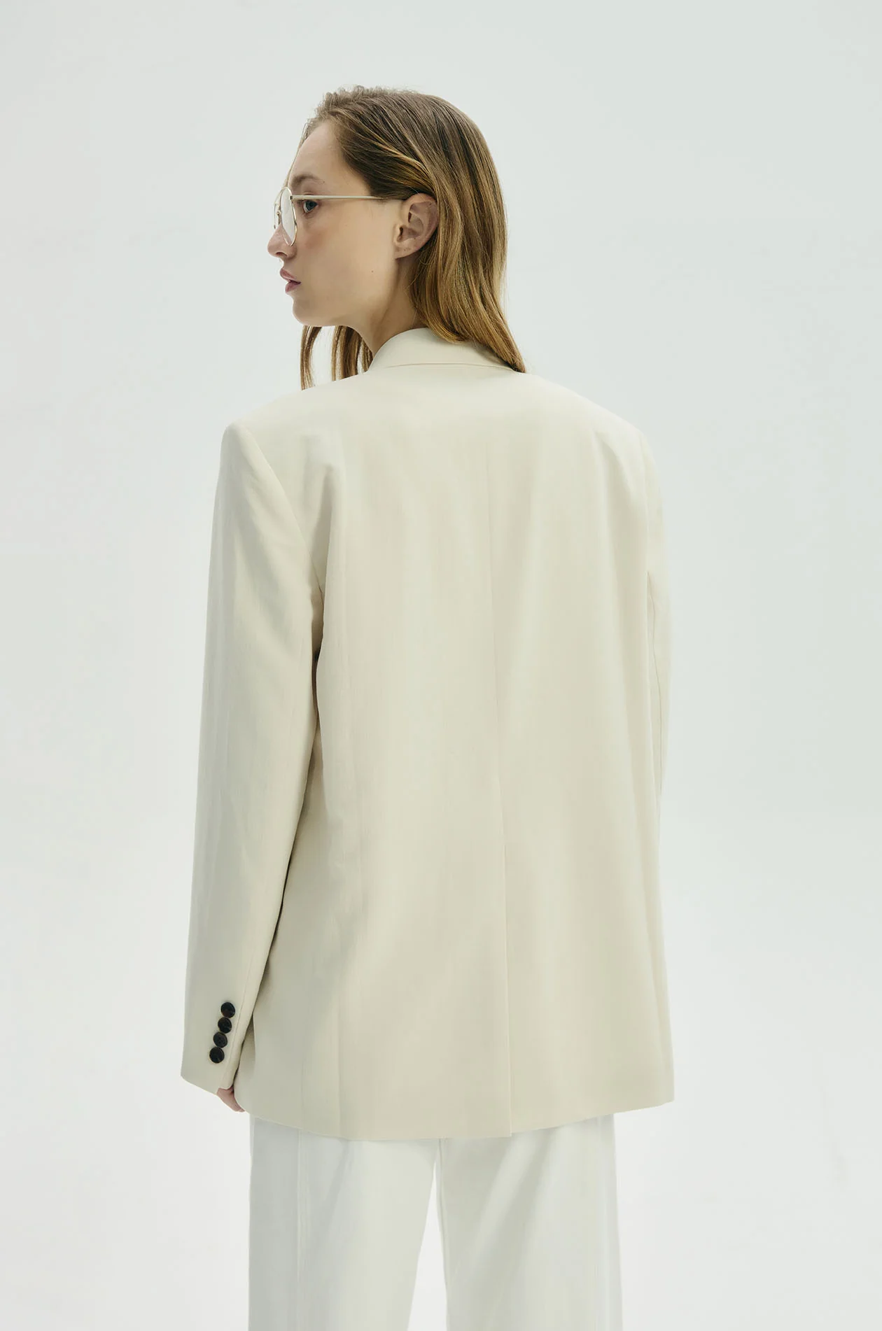 Crinkled Double-Breasted Lightweight Blazer - Image 6