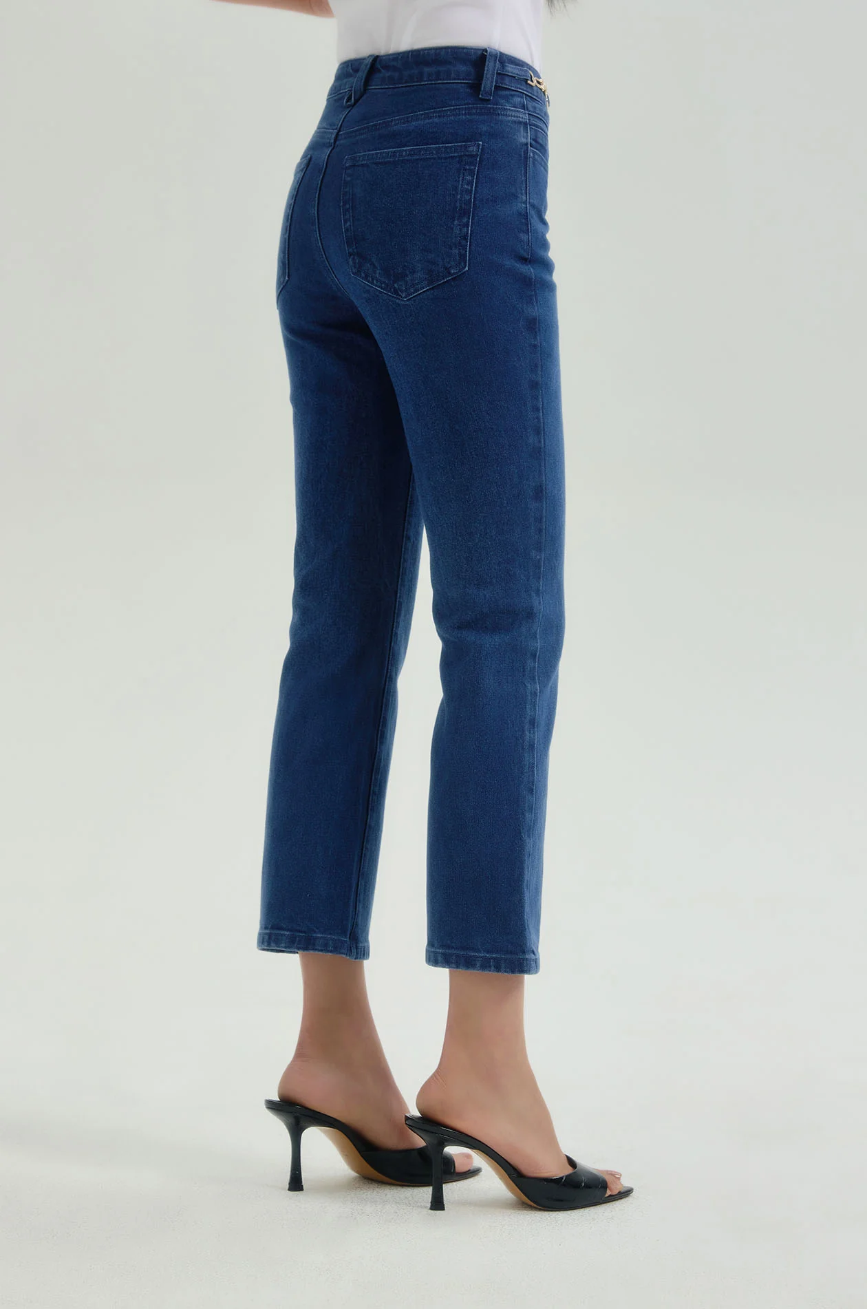 Chain Cropped Flare Jeans - Image 5