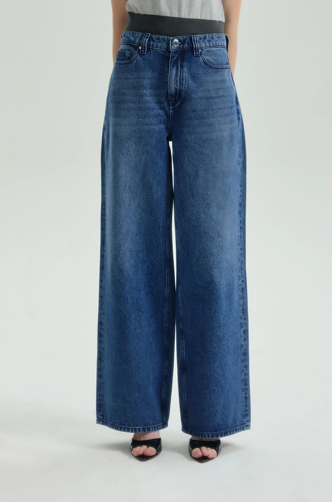 Classic Baggy Jeans - Image 2