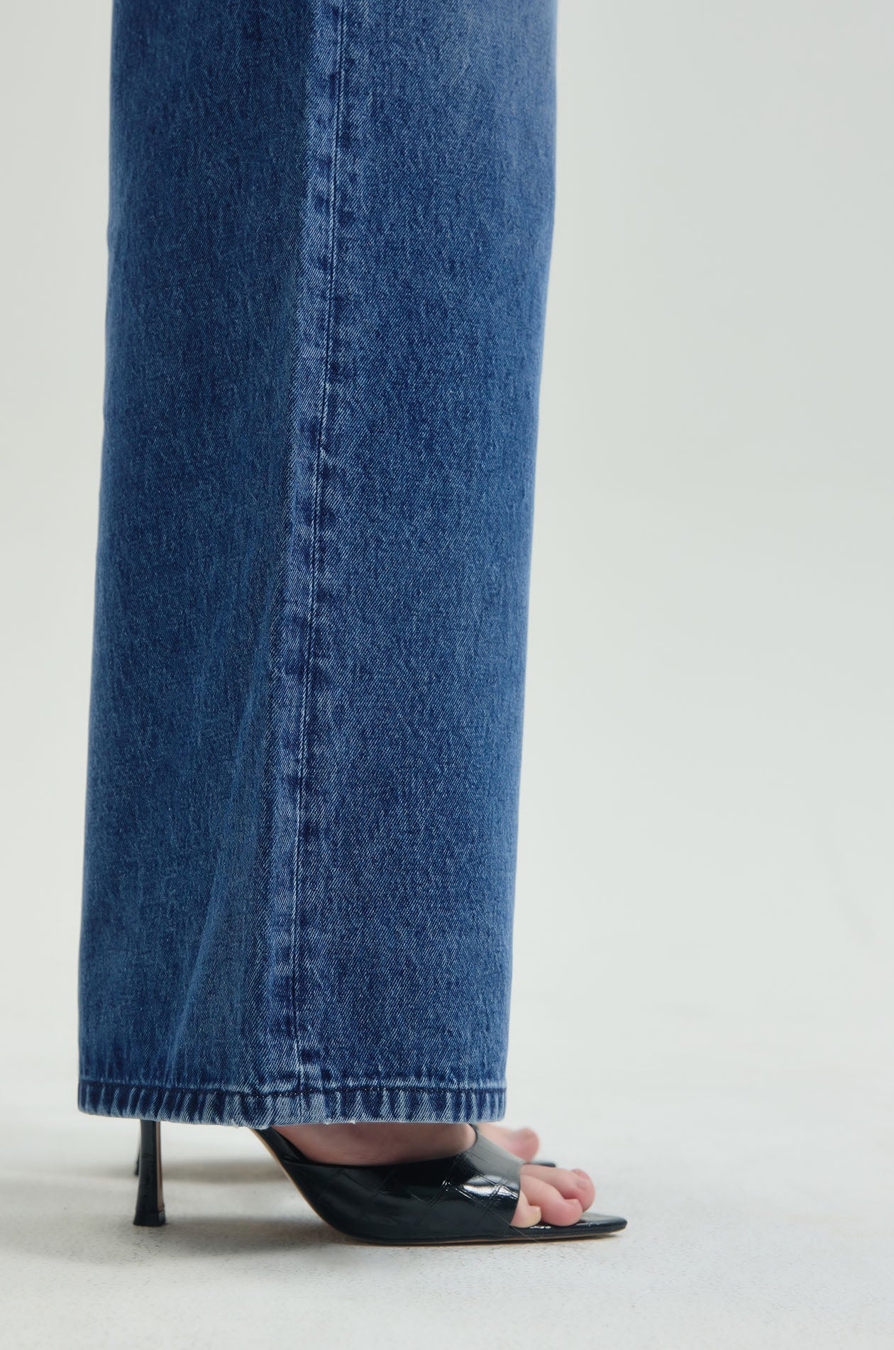 Classic Baggy Jeans - Image 5
