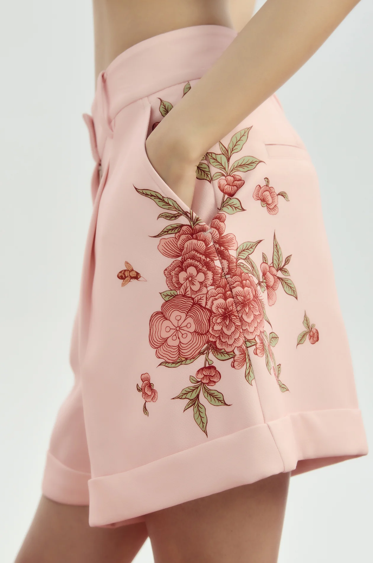Chinese-Inspired Floral Pleated Shorts - Image 4
