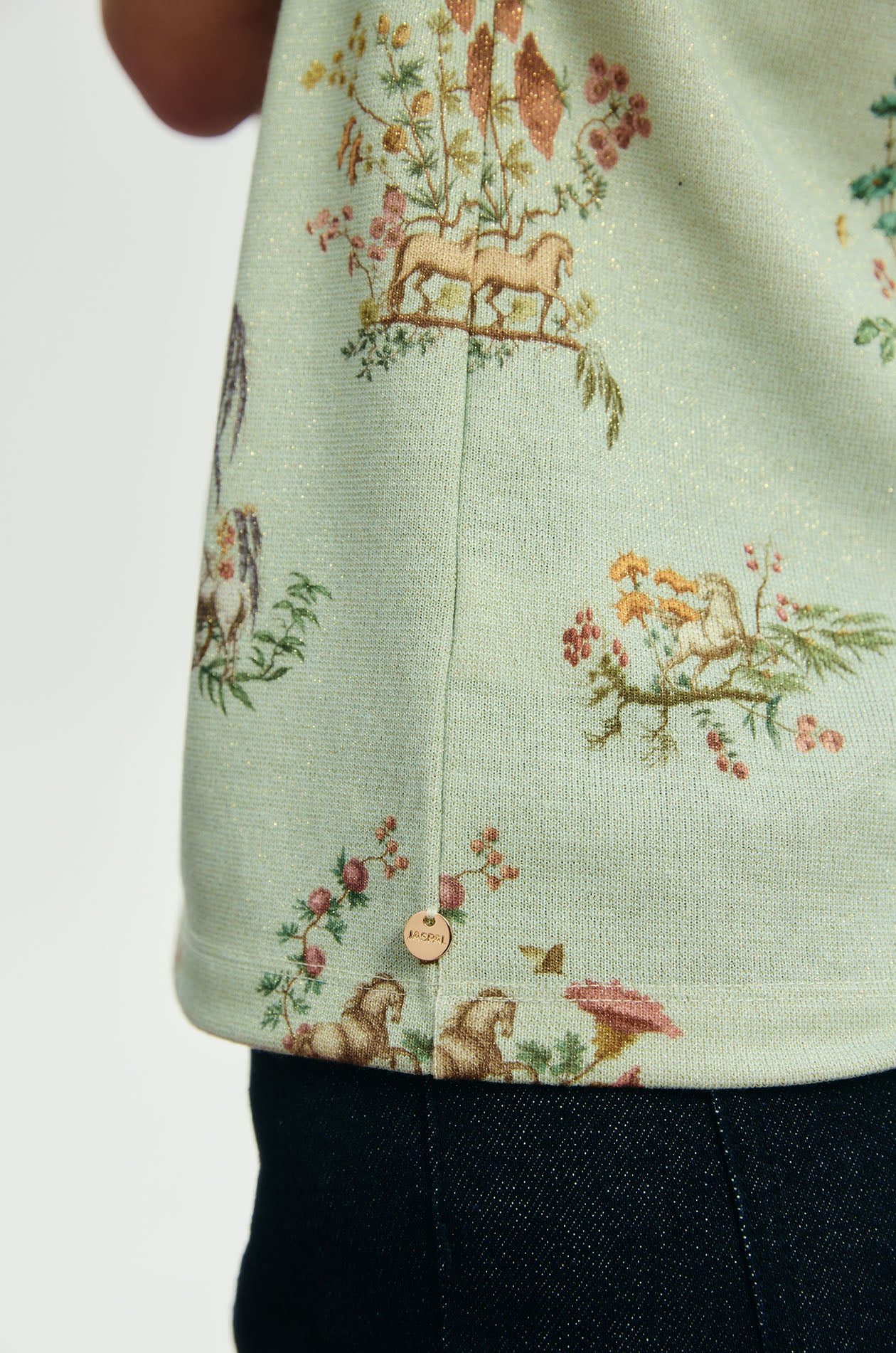 Motif Printed Metallic T-Shirt - Image 4