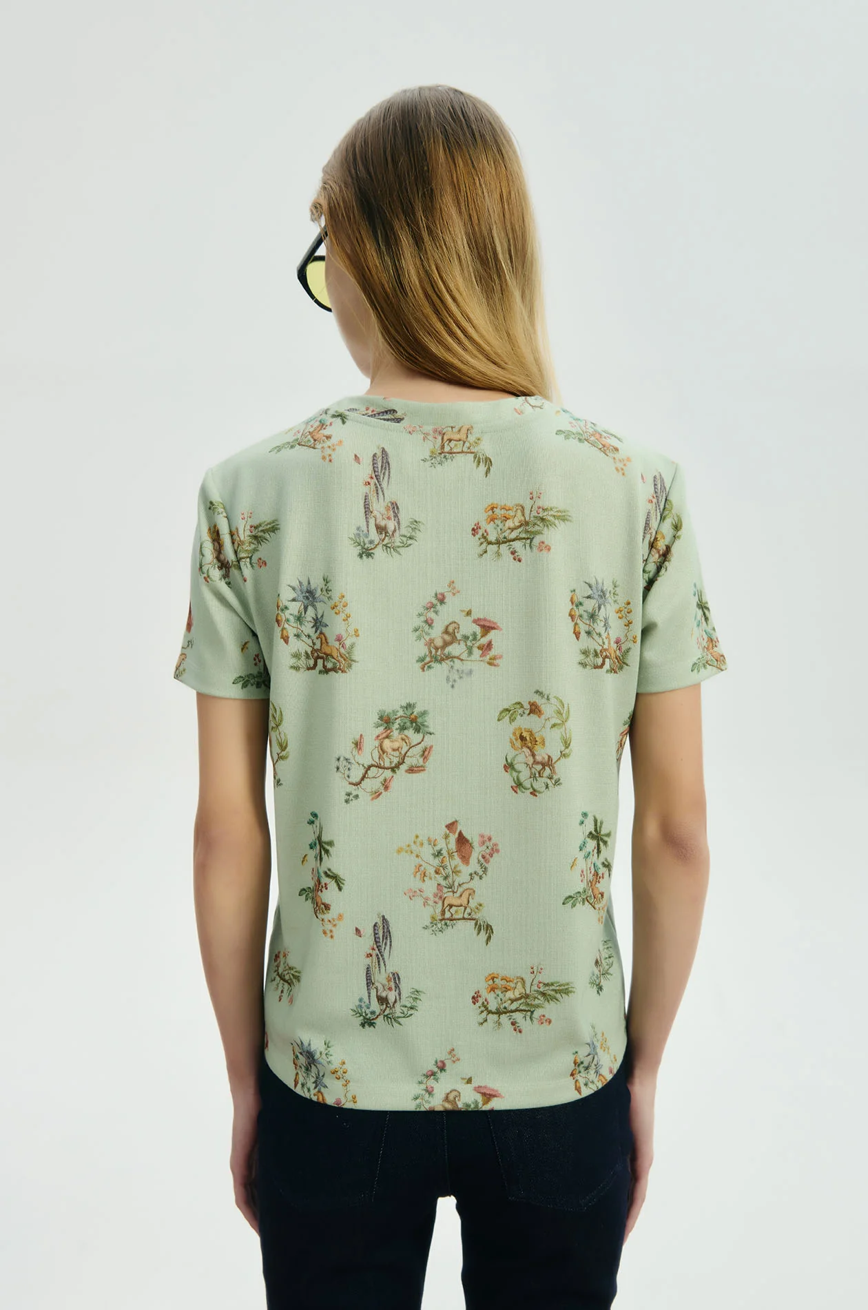 Motif Printed Metallic T-Shirt - Image 5