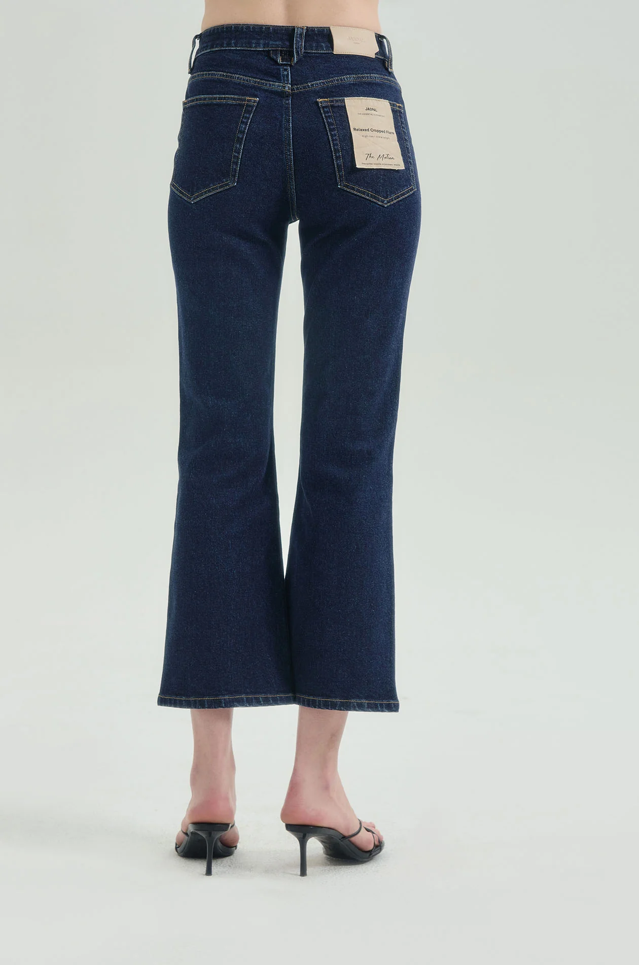THE MOTION Cropped Flare Jeans - Image 6