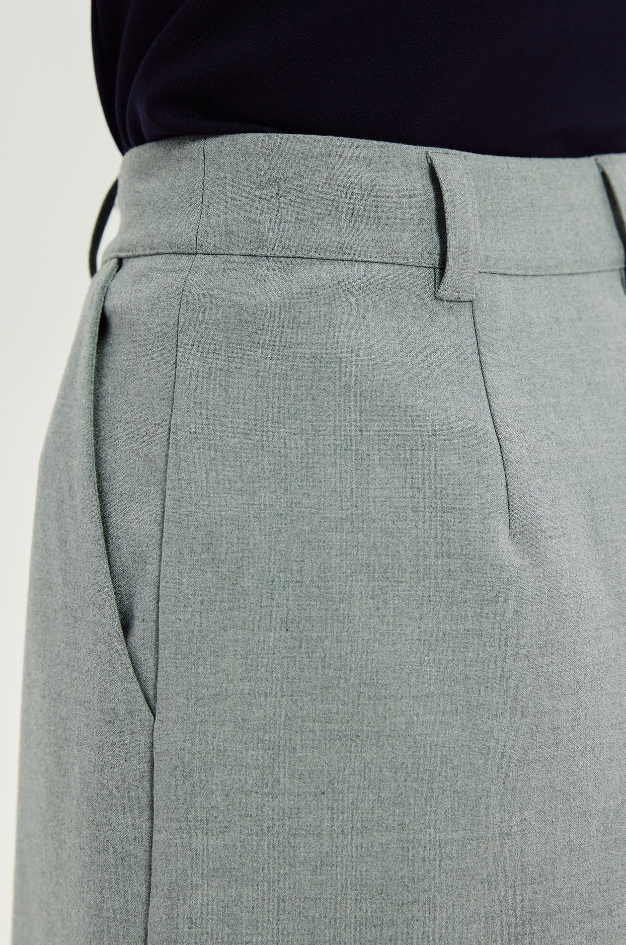 Tailored Suiting Bermuda Shorts - Image 4