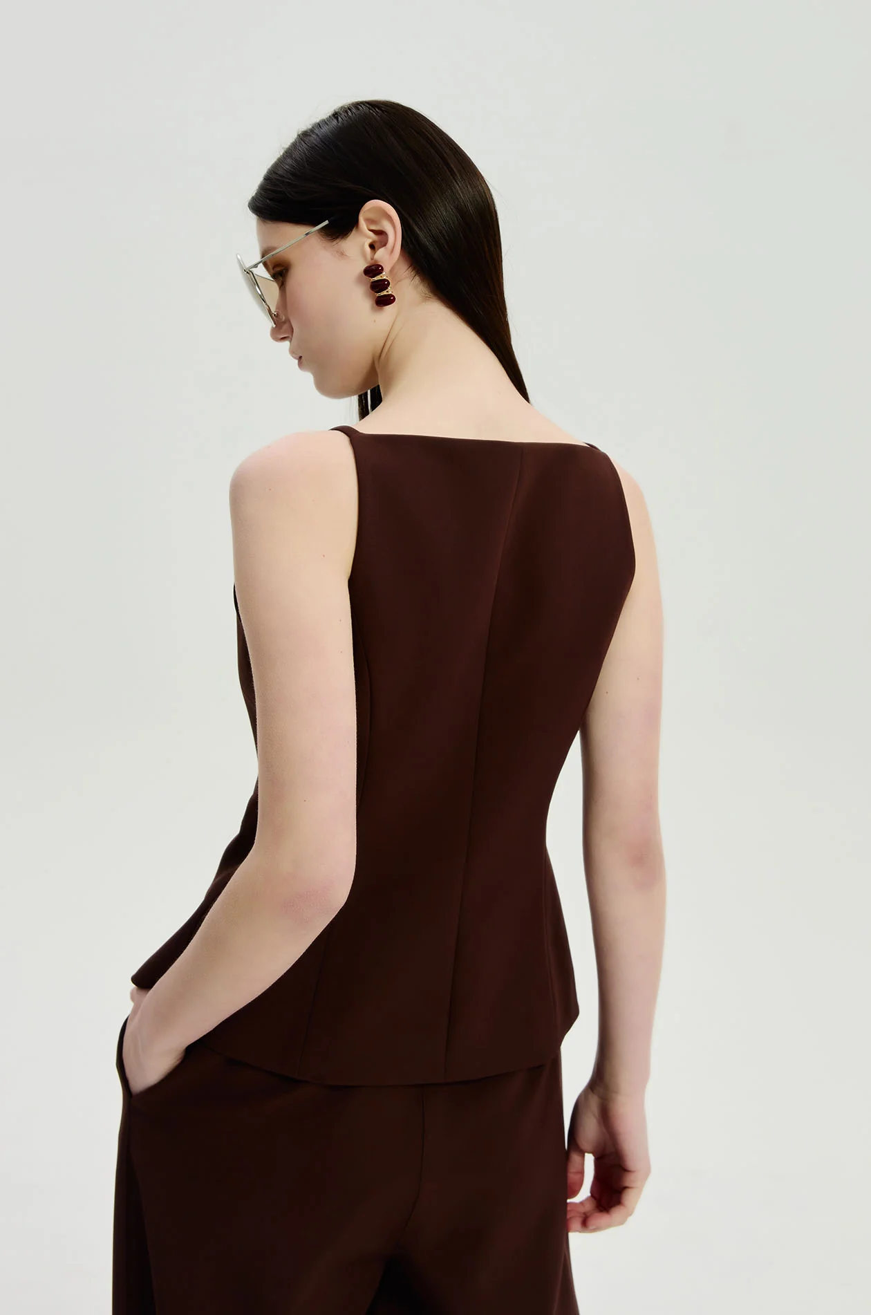 Straight‑Neck Longline Vest - Image 8
