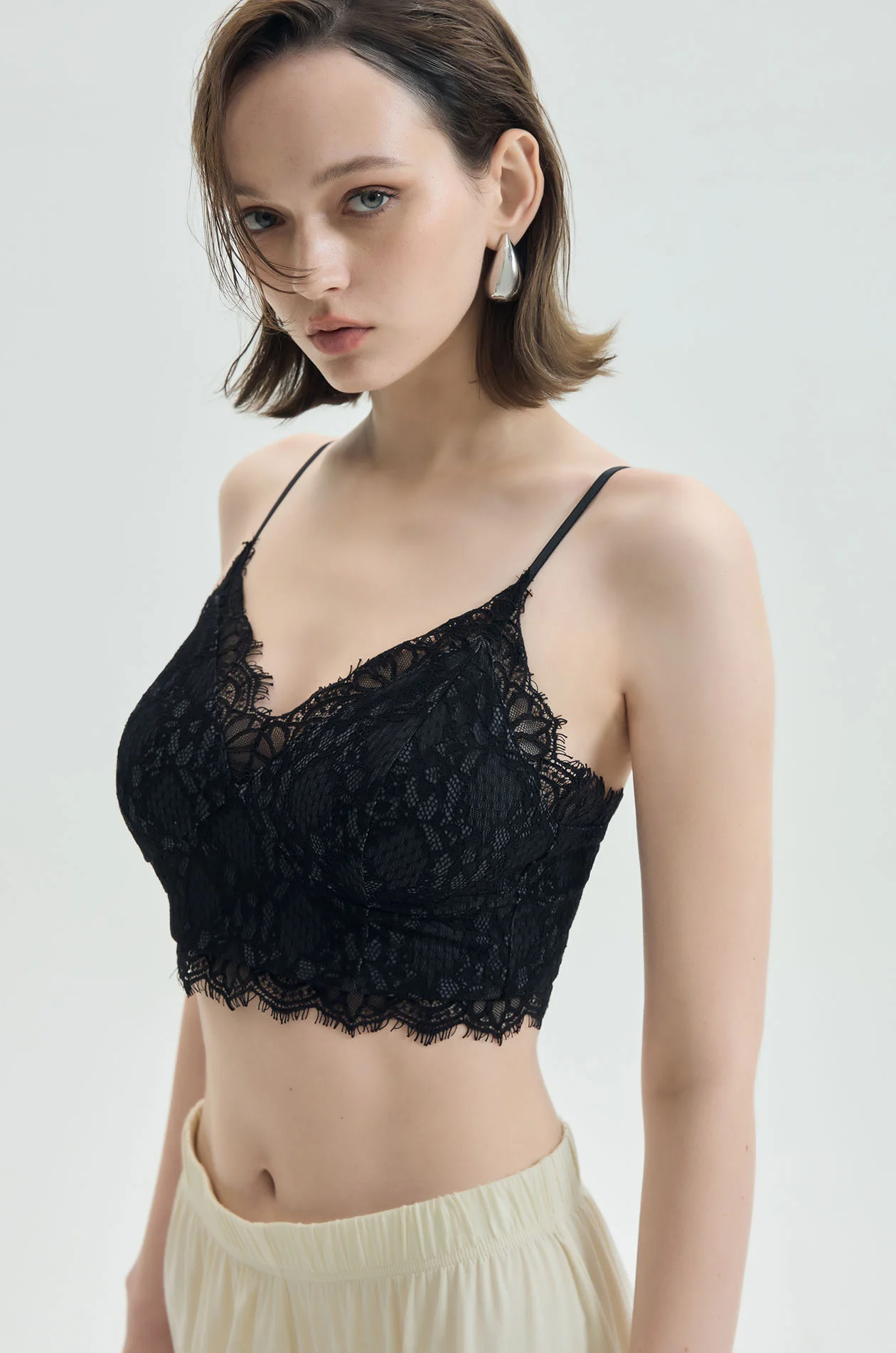 Floral Lace Cami Crop Top - Image 3