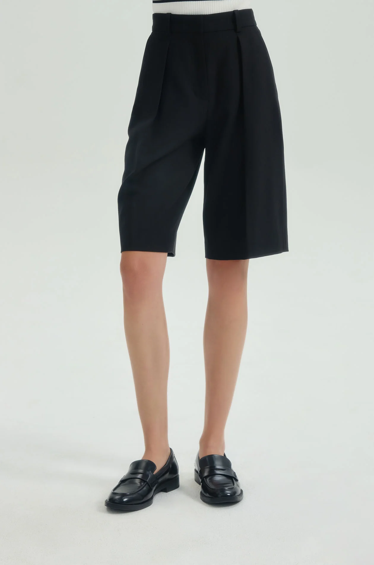 Pleated Tailored Bermuda Shorts - Image 2
